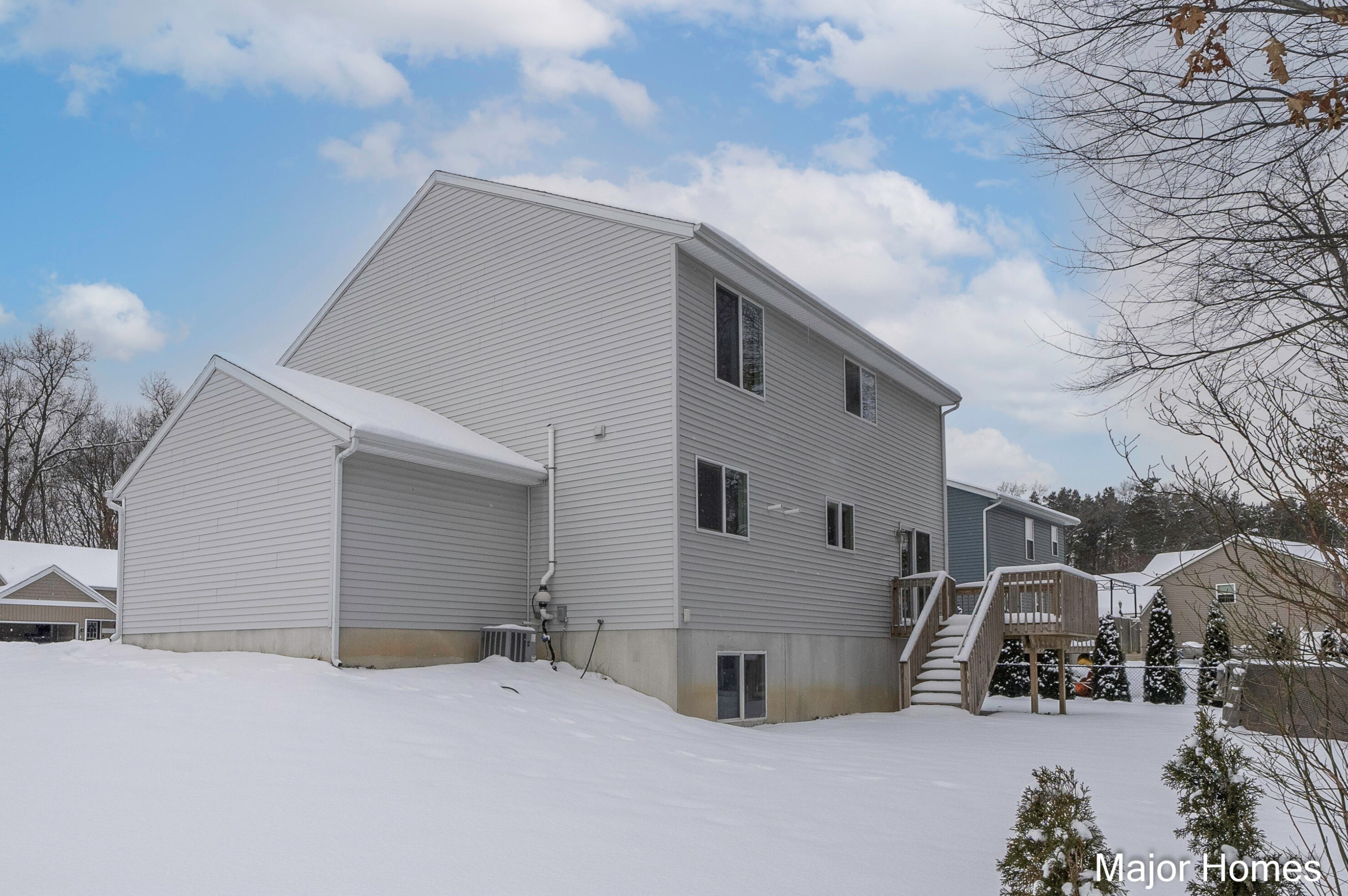 2661 Jolly Roger Dr, Wayland MI  49348-9472 exterior