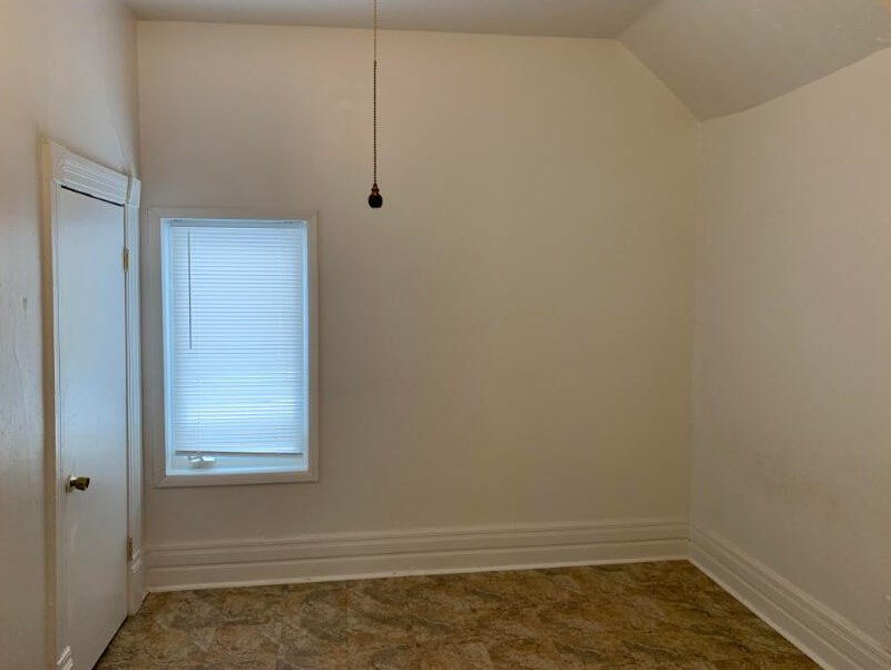 131 Myrtle Ave, Meskegon MI 49442-3243 exterior