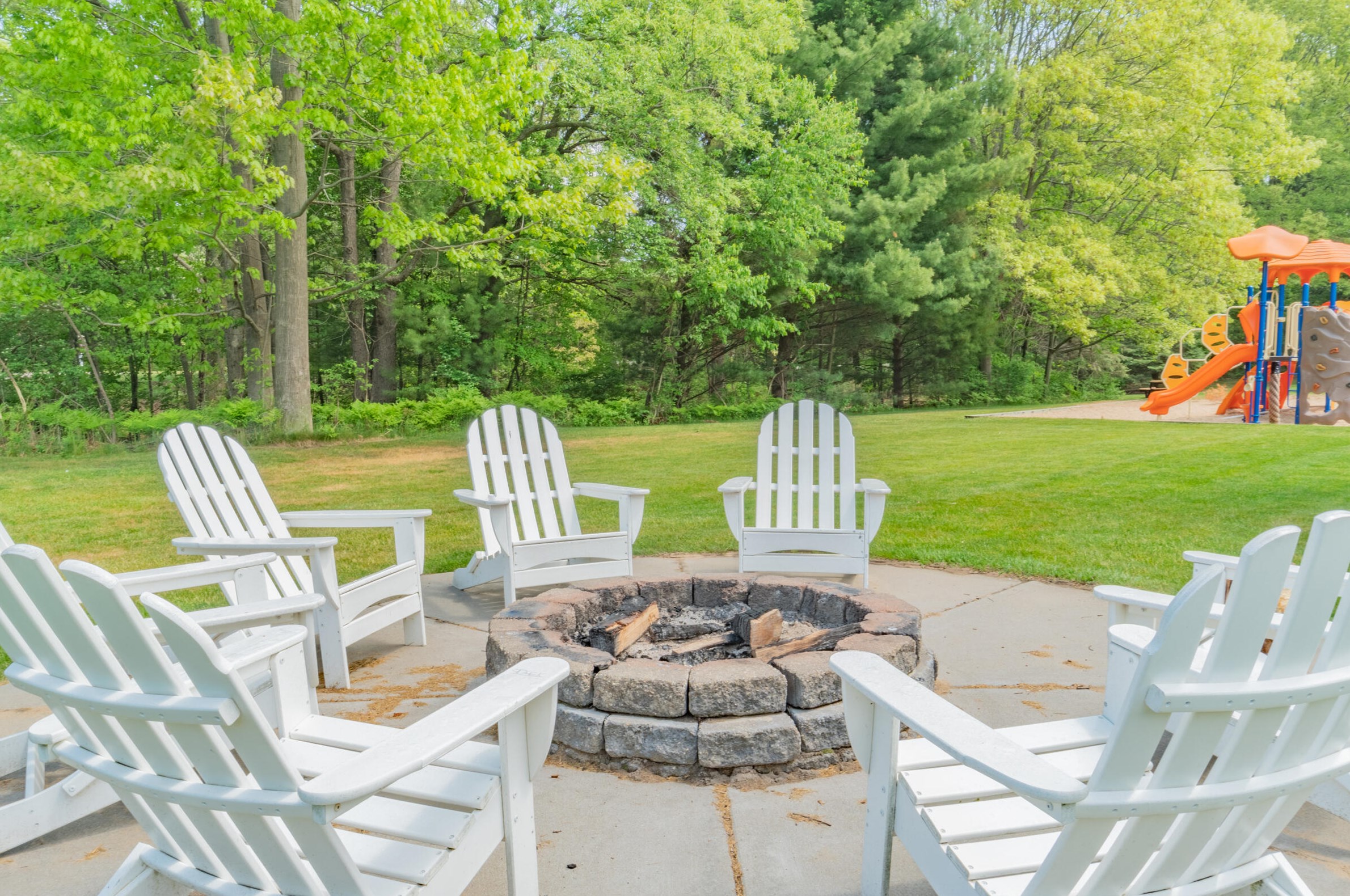 18400 Ridge Ct, Spring Lake MI  49456-8938 exterior