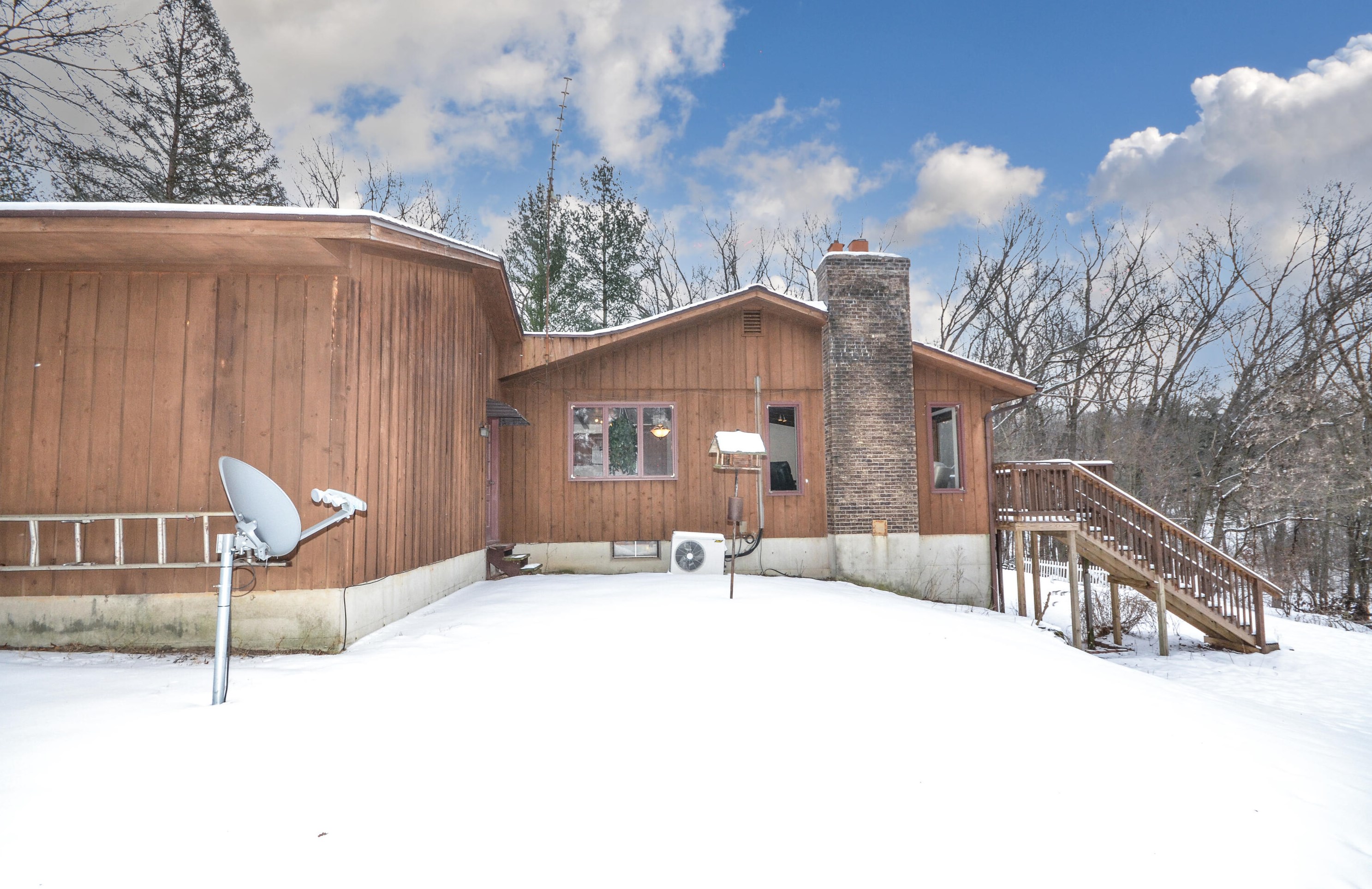 4126 Jackson Rd, Saranac MI 48881-9735 exterior