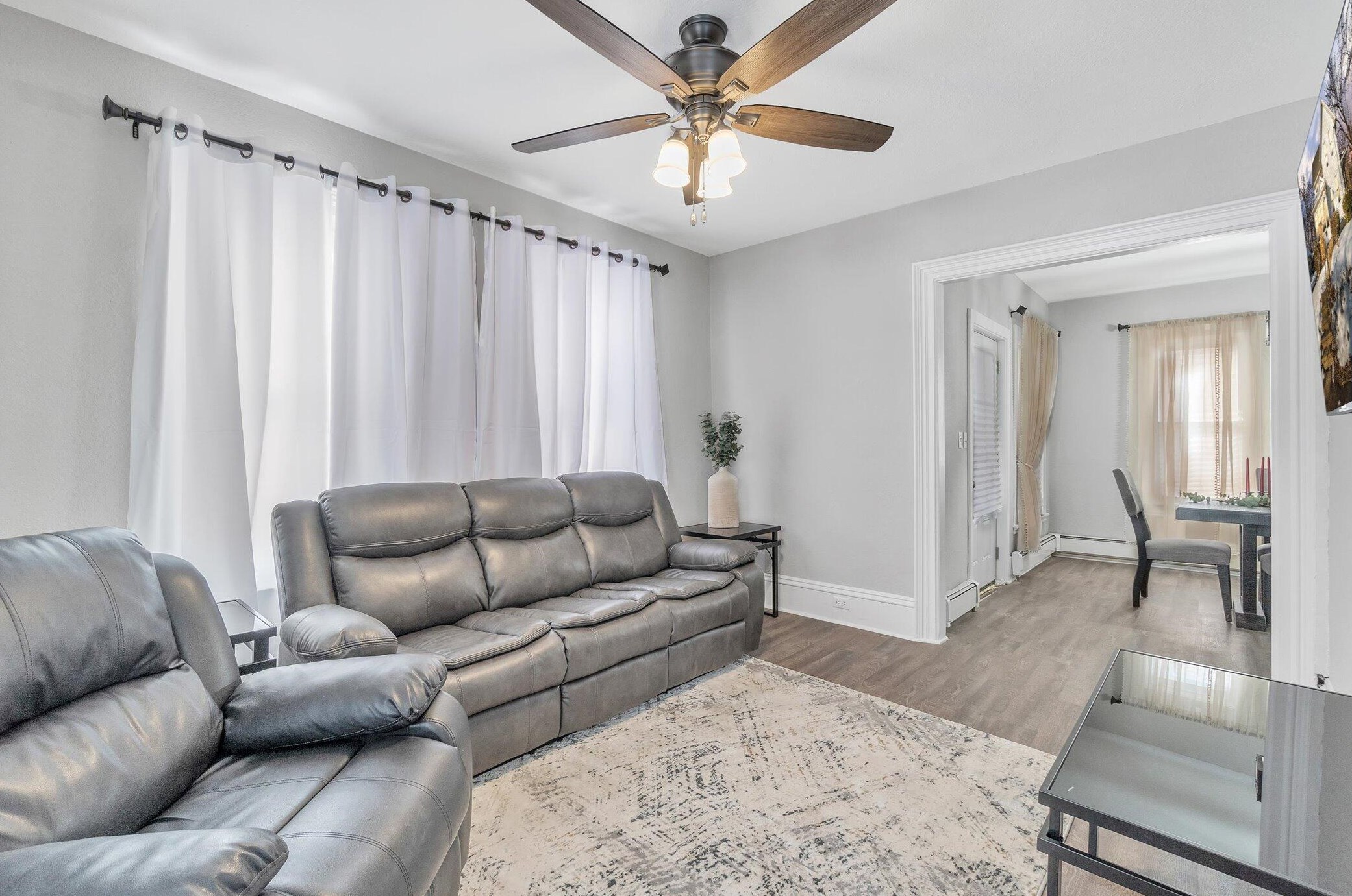 300 Douglas St, Jackson MI  49203-4128 exterior