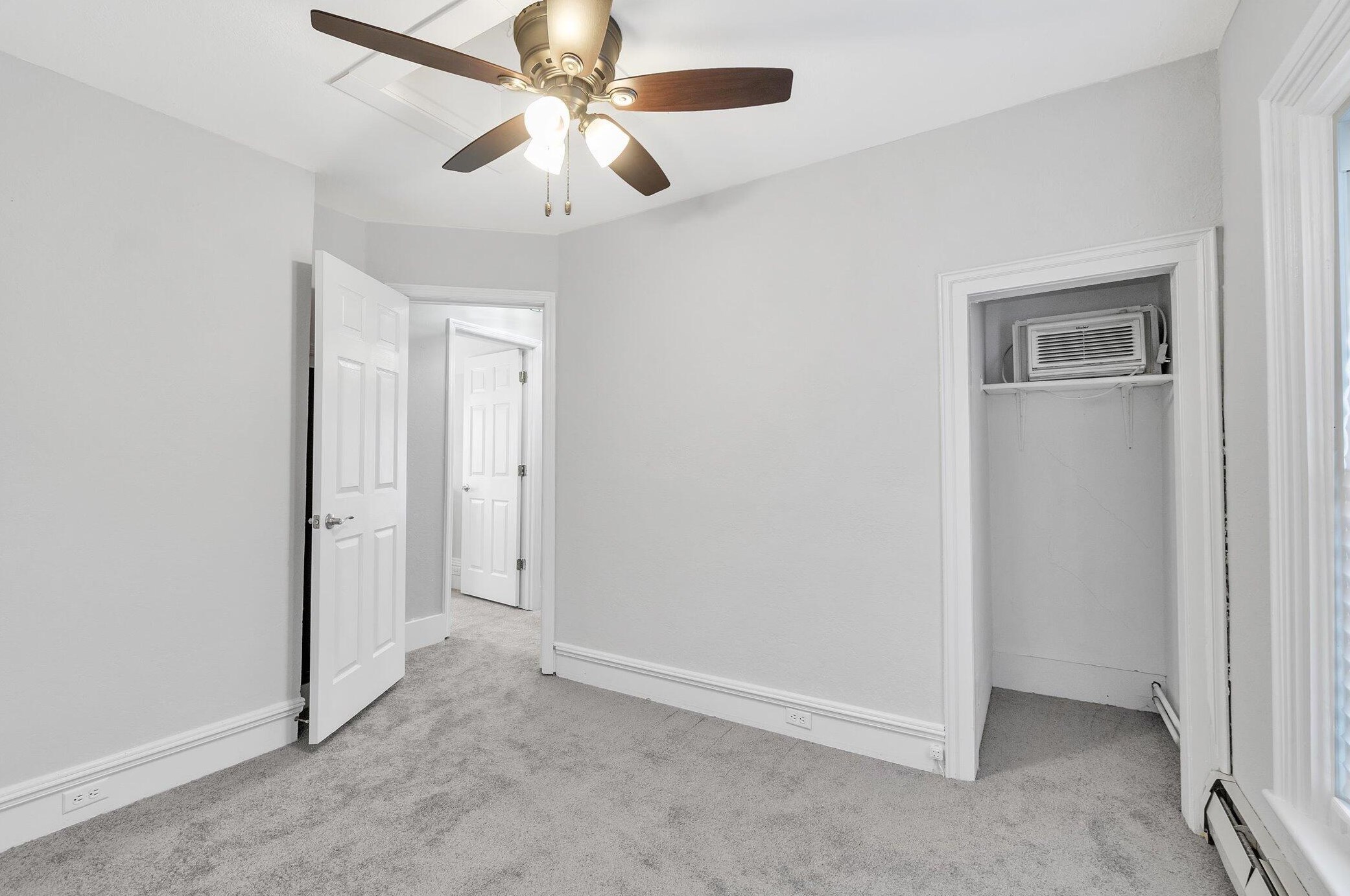 300 Douglas St, Jackson MI  49203-4128 exterior