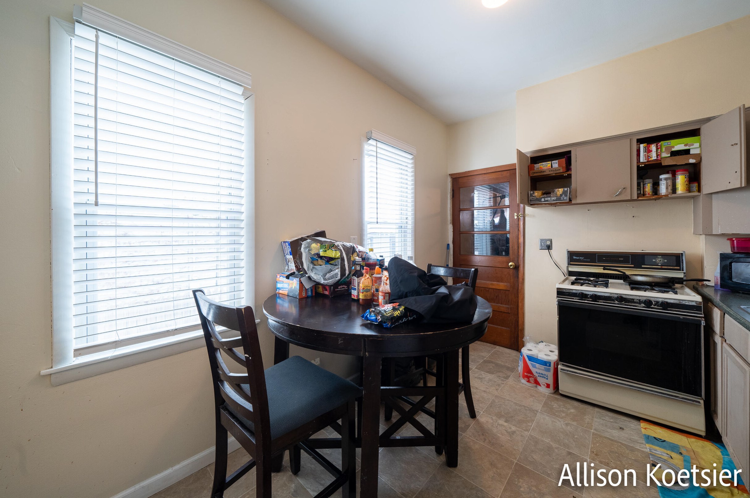 817 Veto St, Grand Rapids MI  49504-6356 exterior