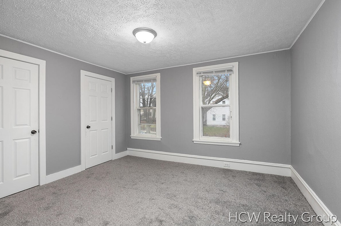 708 Clancy, Grand Rapids MI 49503-1537 exterior