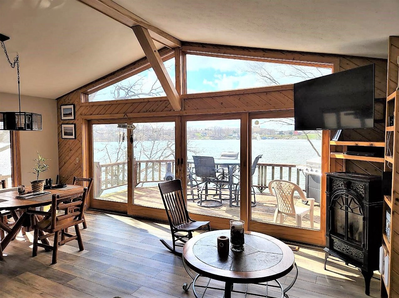 10700 Stoney Pt Dr, Delton MI 49046-9703 exterior