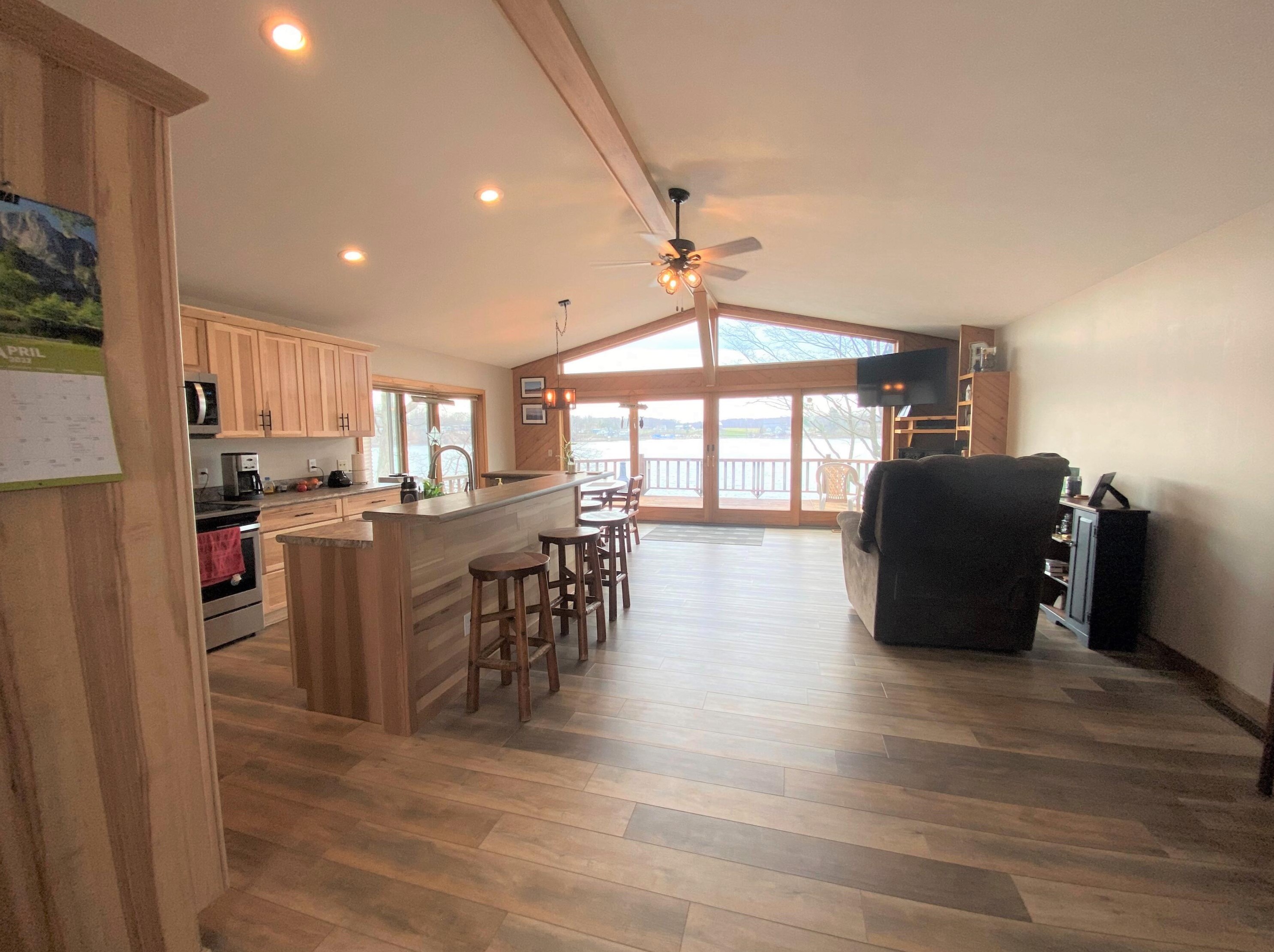 10700 Stoney Pt Dr, Delton MI 49046-9703 exterior