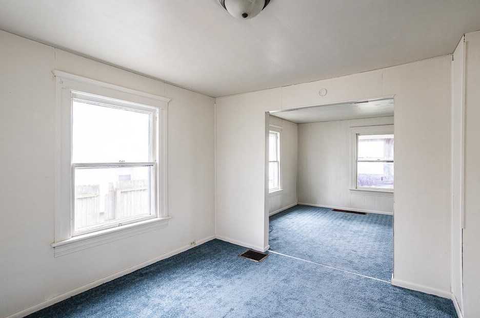 329 Forbes St, Jackson MI 49202-3712 exterior