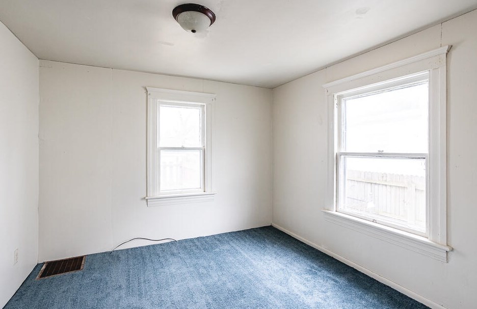 329 Forbes St, Jackson MI 49202-3712 exterior