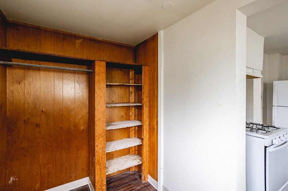 329 Forbes St, Jackson MI 49202-3712 exterior