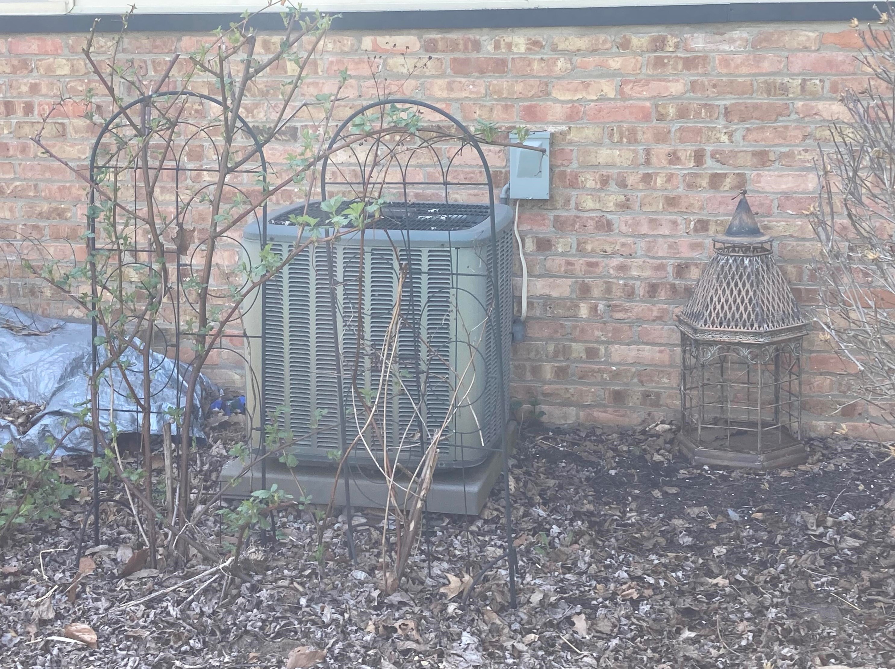 627 Fall River Dr, Coldwater MI 49036-9170 exterior