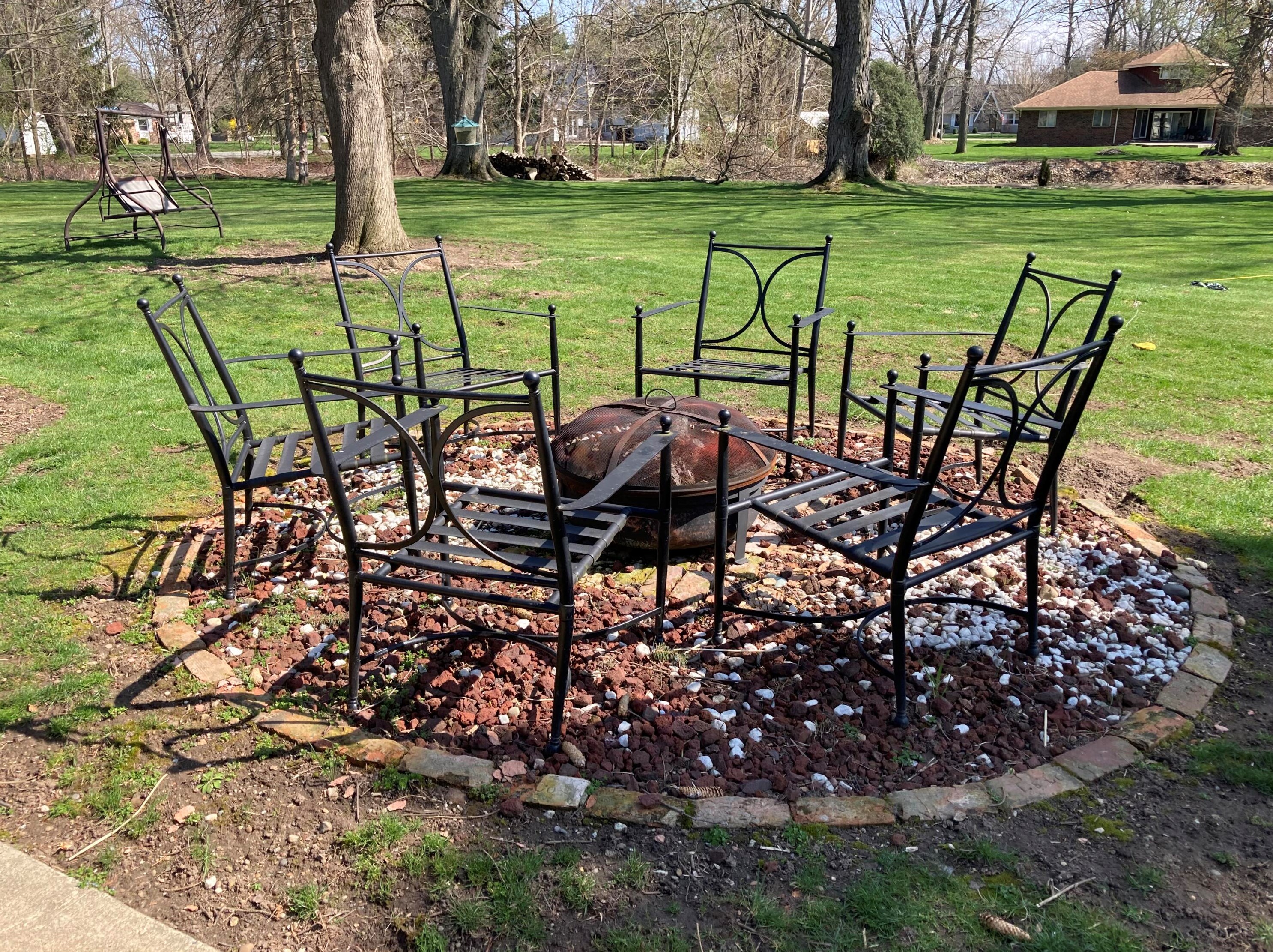 627 Fall River Dr, Coldwater MI 49036-9170 exterior