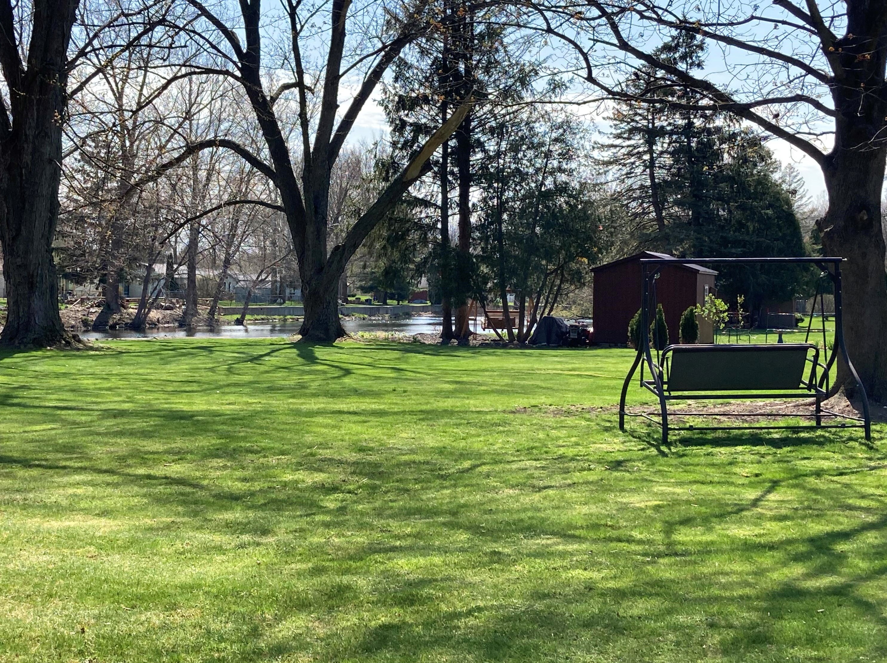 627 Fall River Dr, Coldwater MI 49036-9170 exterior