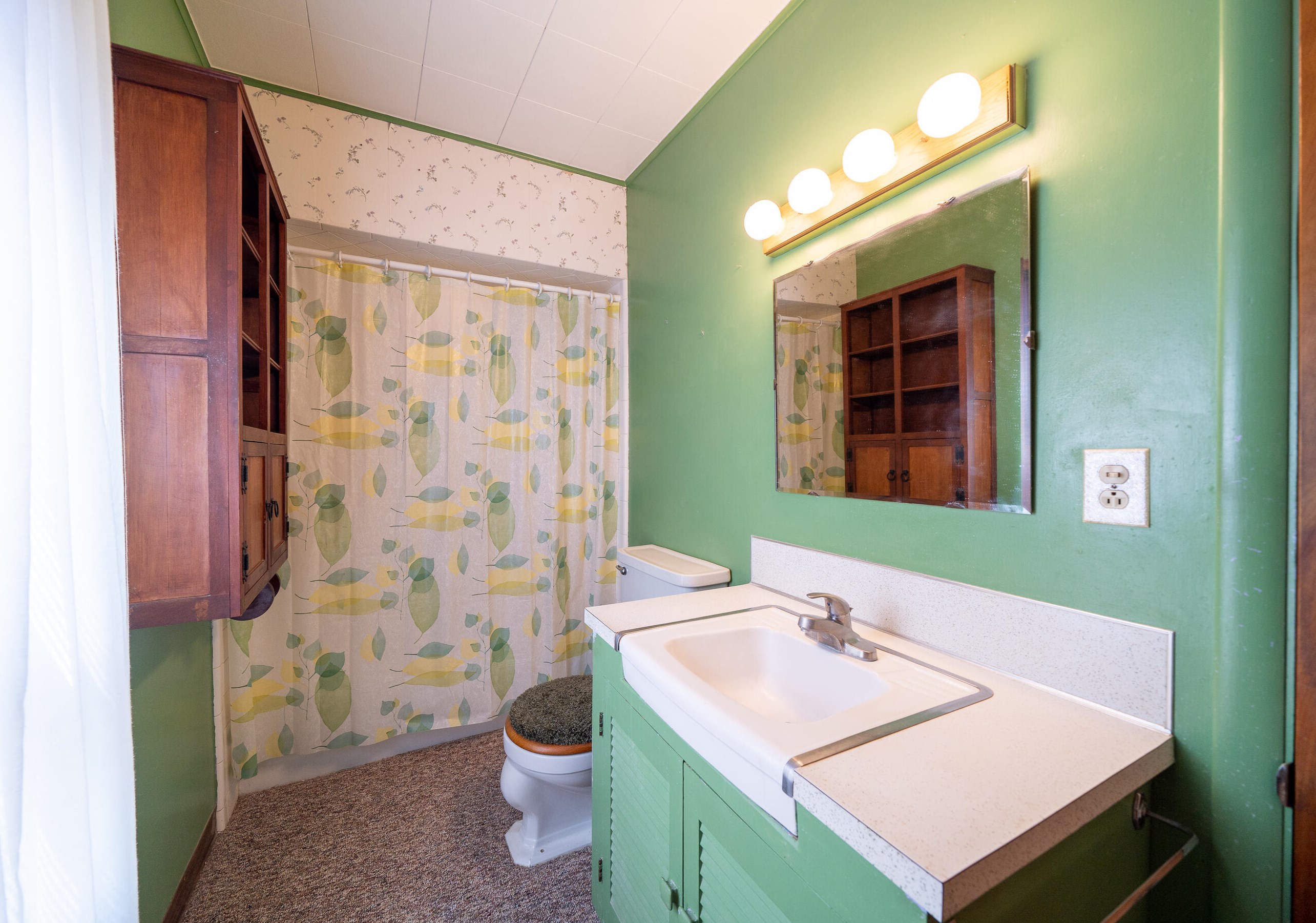 2795 Thornapple River Dr, Grand Rapids MI 49546-6844 exterior