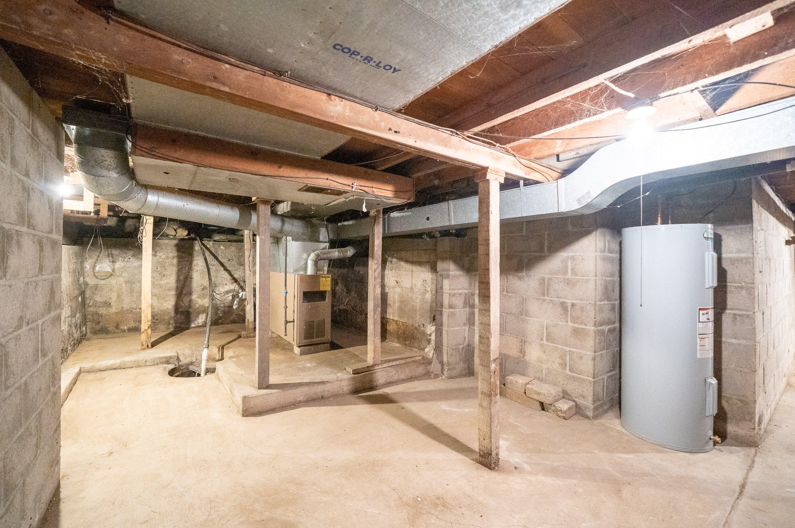 2795 Thornapple River Dr, Grand Rapids MI 49546-6844 exterior