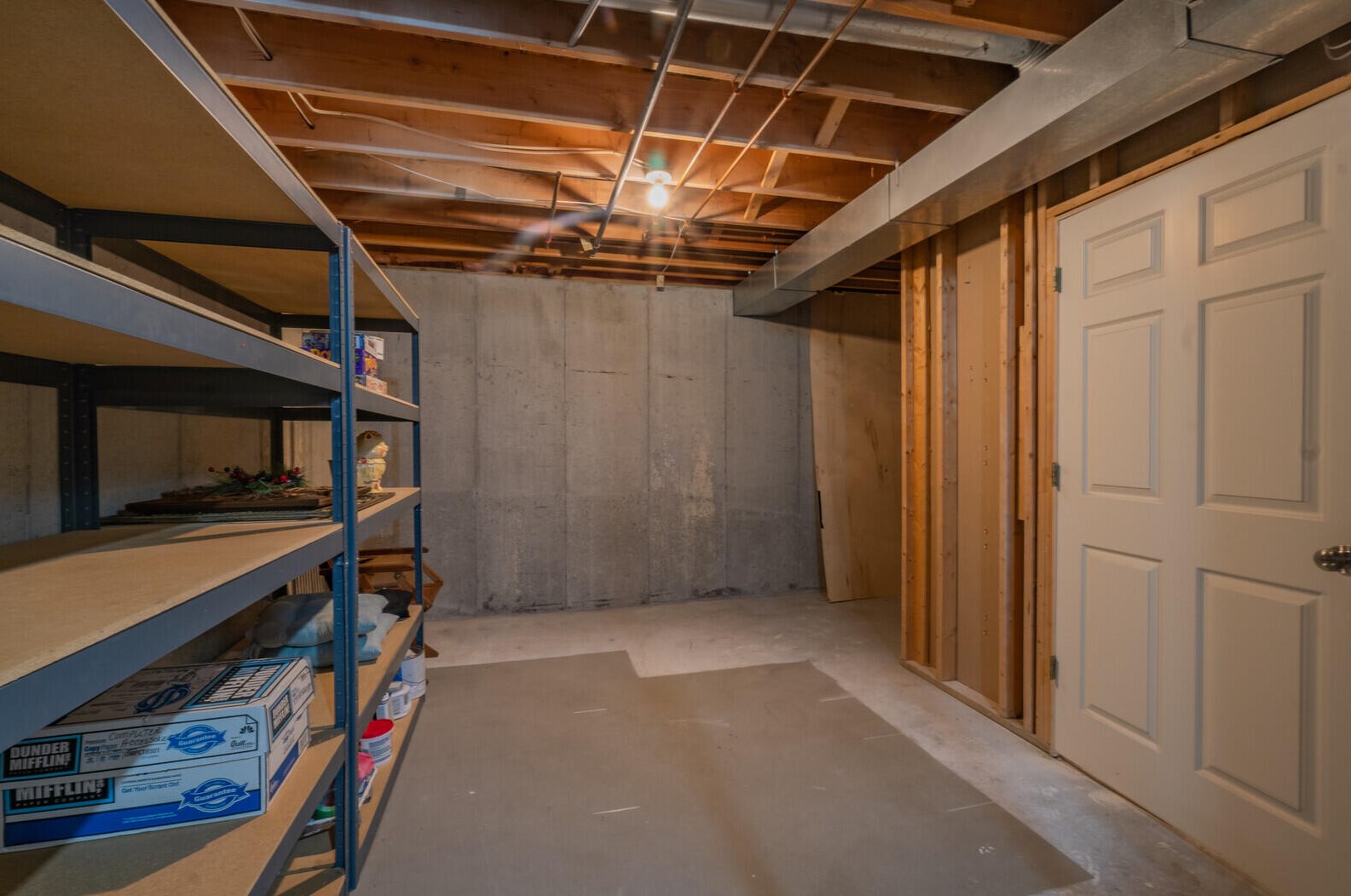 18126 Swiss Dr, Spring Lake MI 49456-9139 exterior