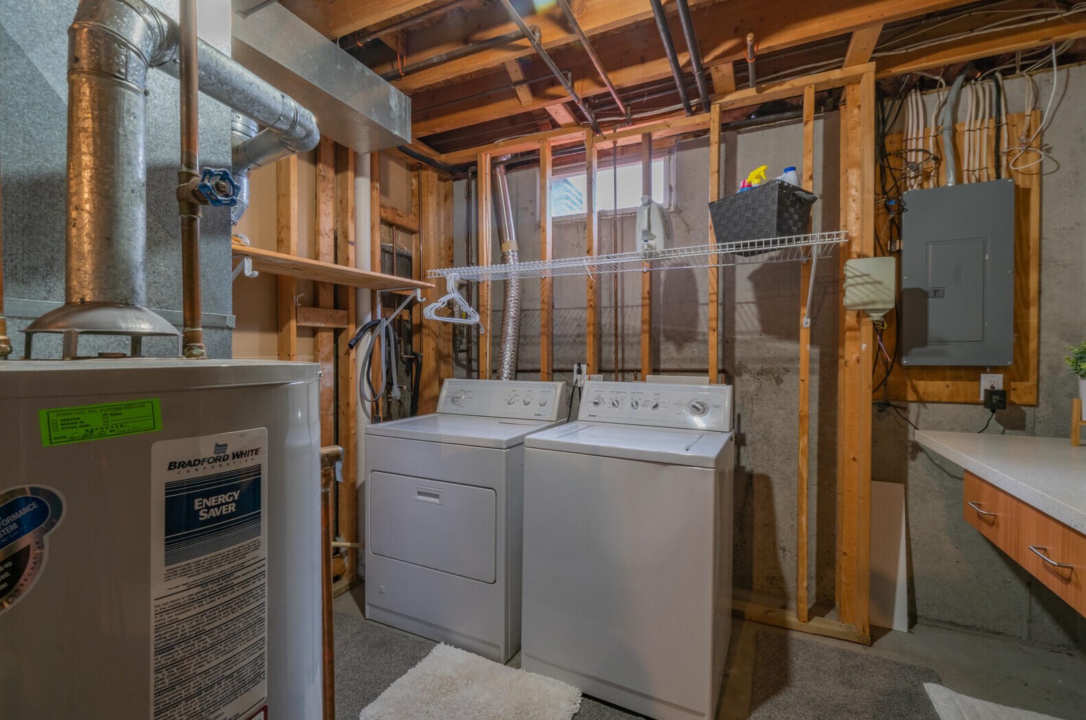 18126 Swiss Dr, Spring Lake MI 49456-9139 exterior