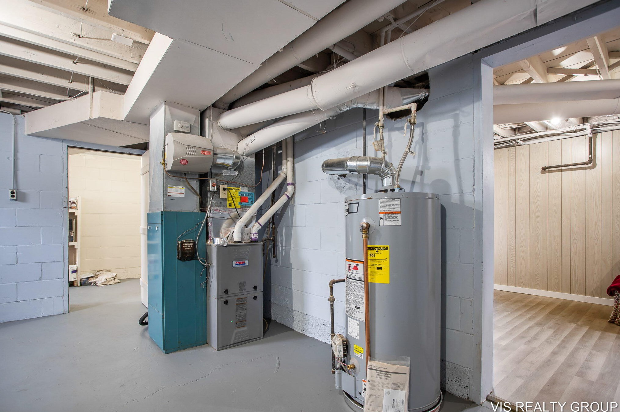 519 Riv St, Spring Lake MI 49456-2053 exterior