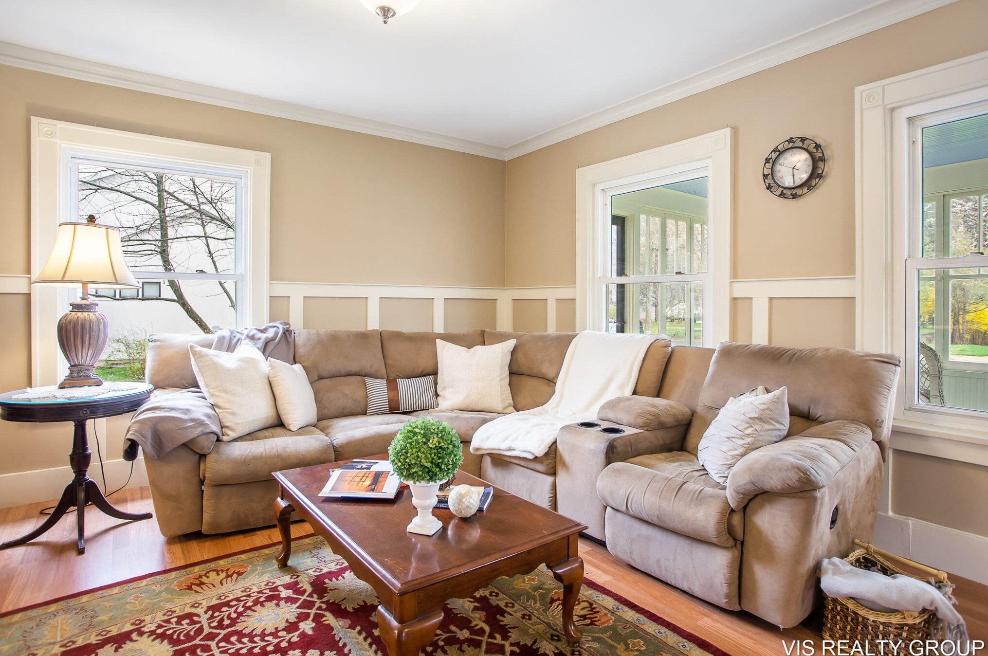 519 Riv St, Spring Lake MI 49456-2053 exterior