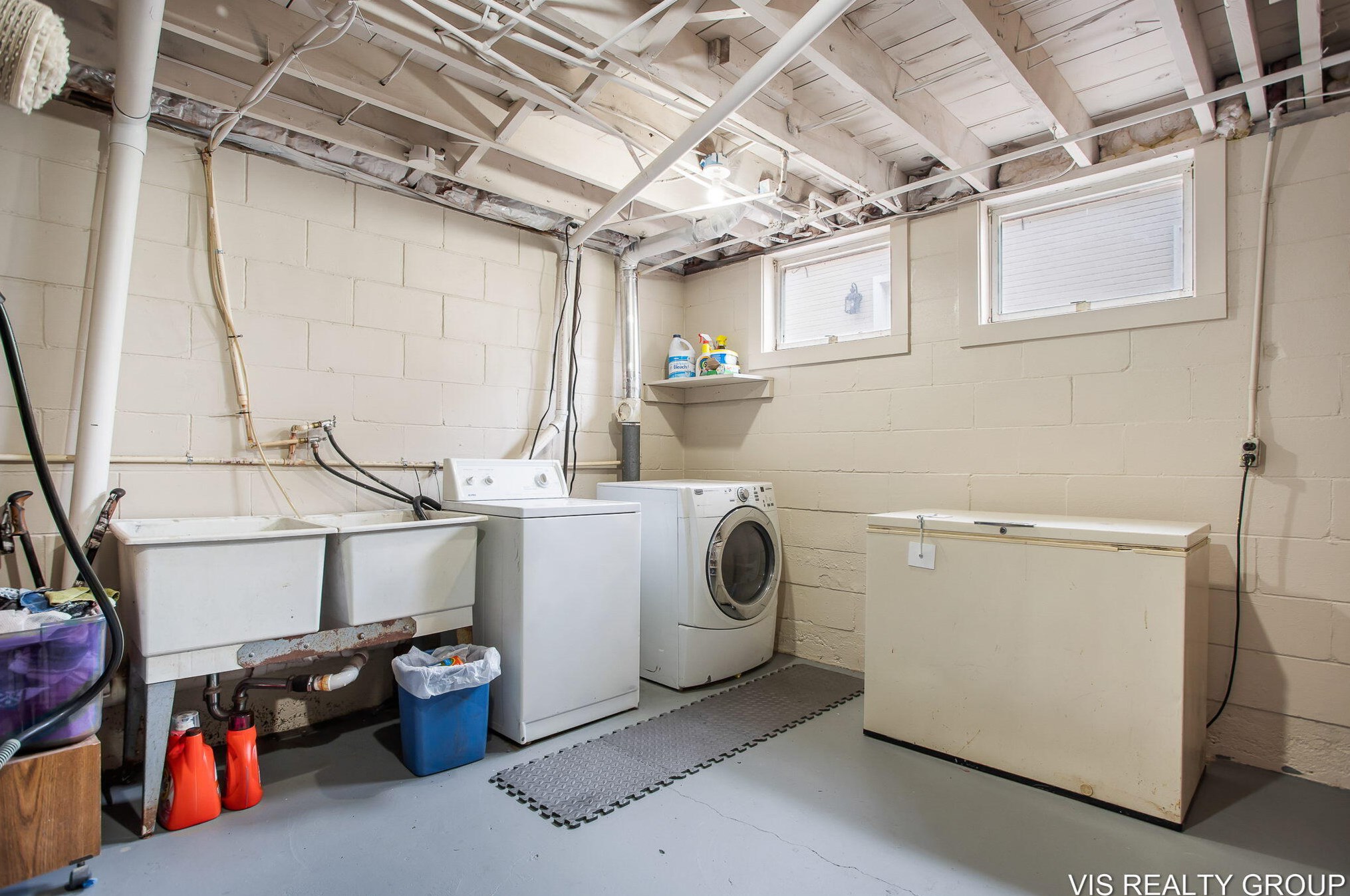 519 Riv St, Spring Lake MI 49456-2053 exterior