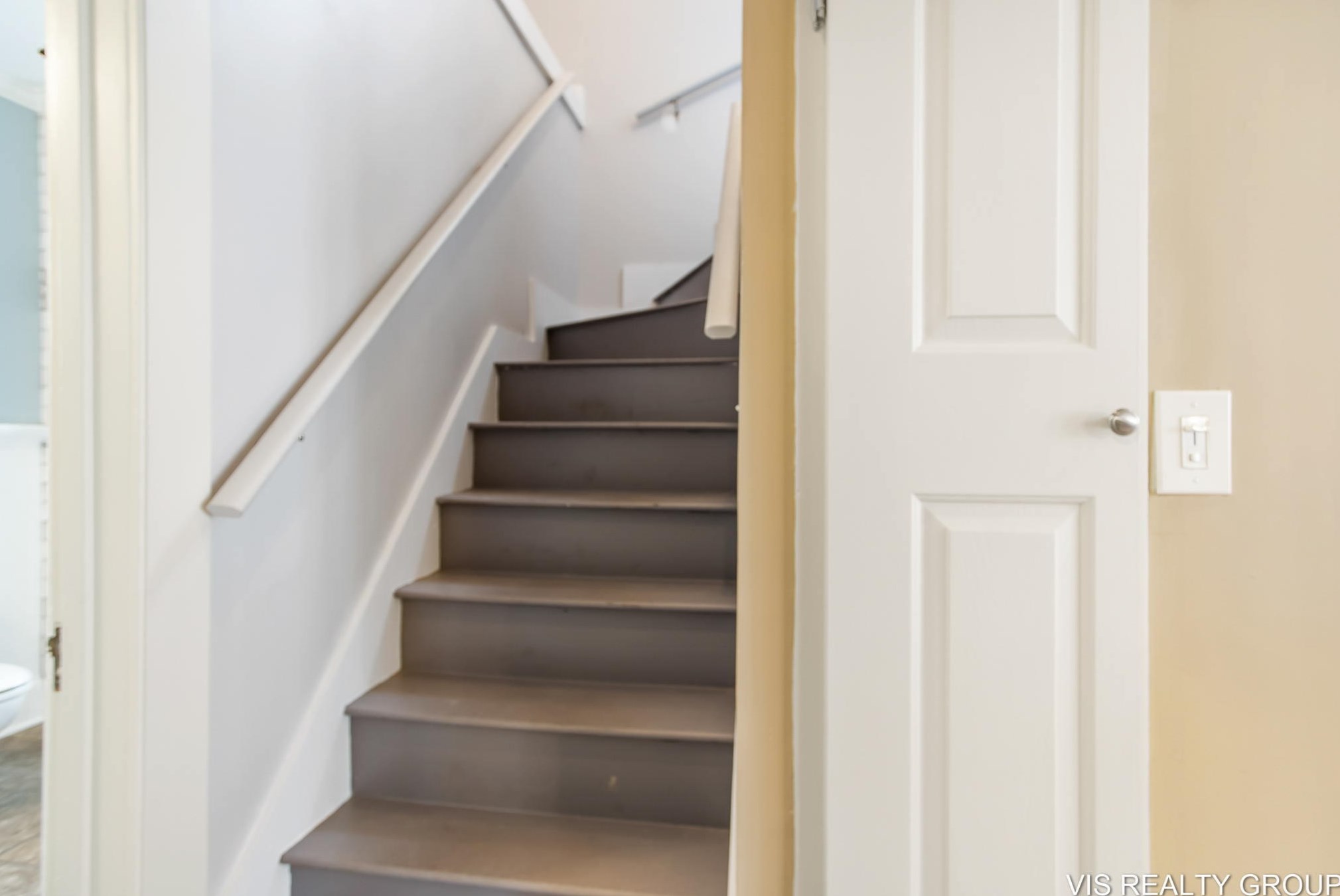 519 Riv St, Spring Lake MI 49456-2053 exterior