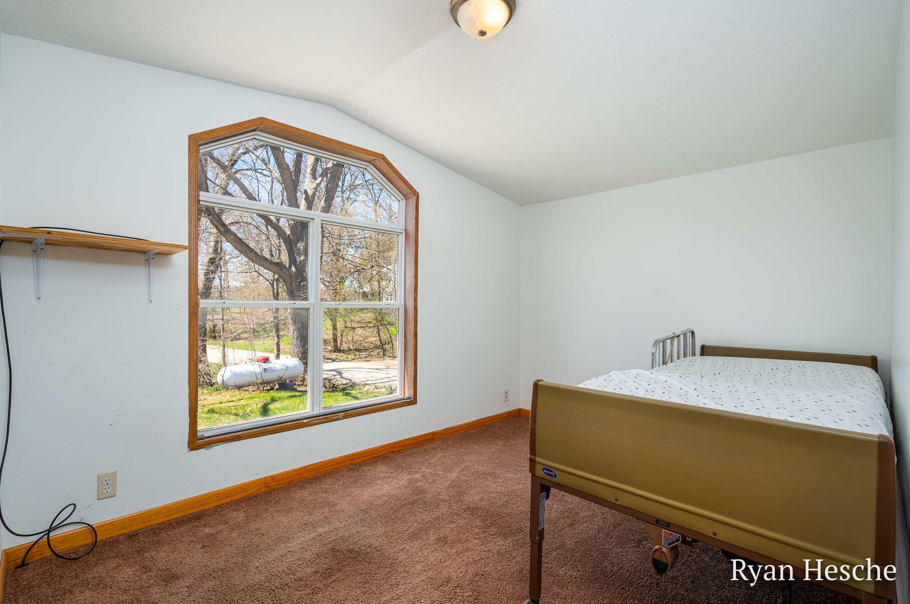 7963 Peck Lake Rd, Saranac MI 48881-8633 exterior