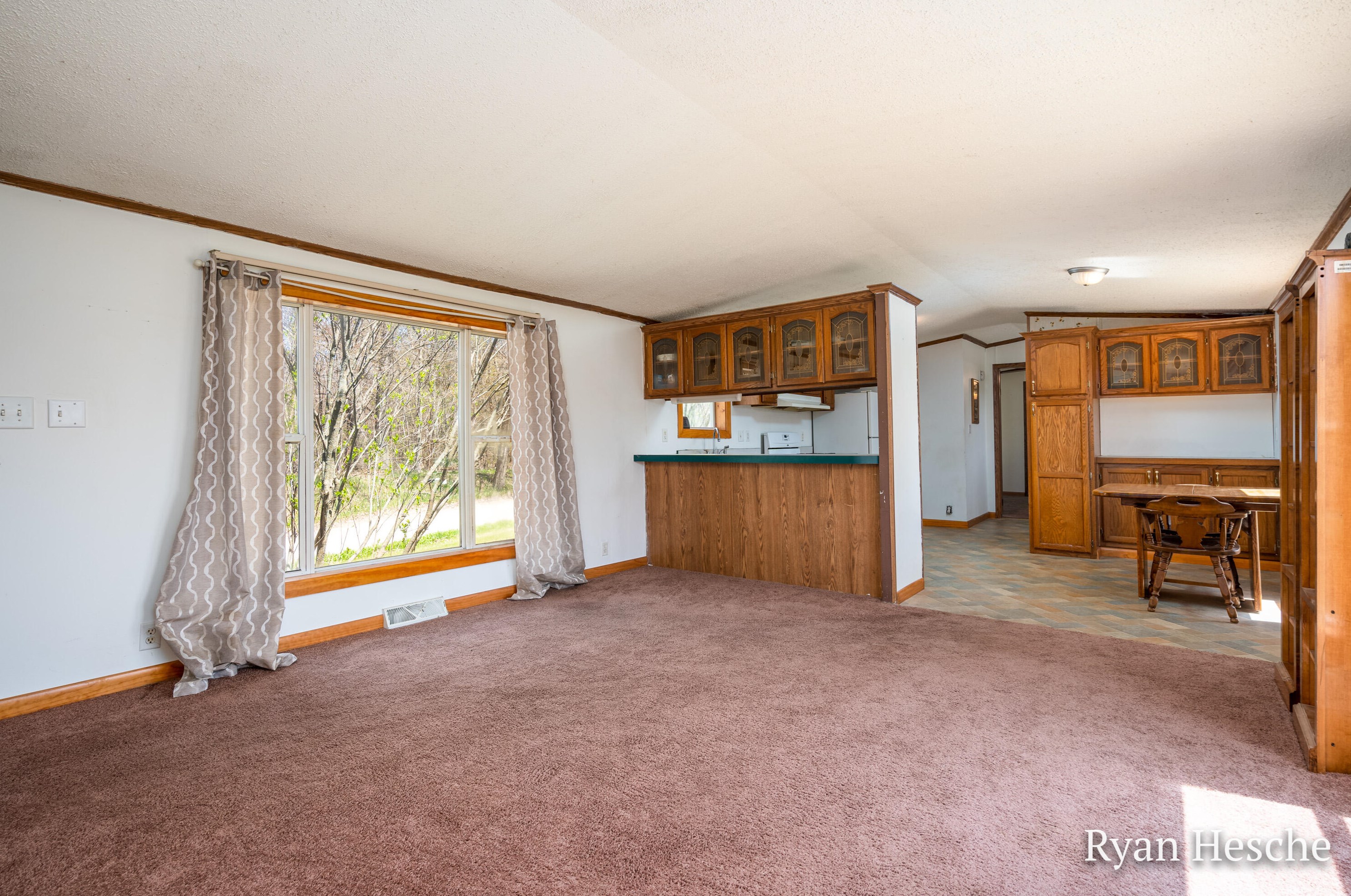 7963 Peck Lake Rd, Saranac MI 48881-8633 exterior