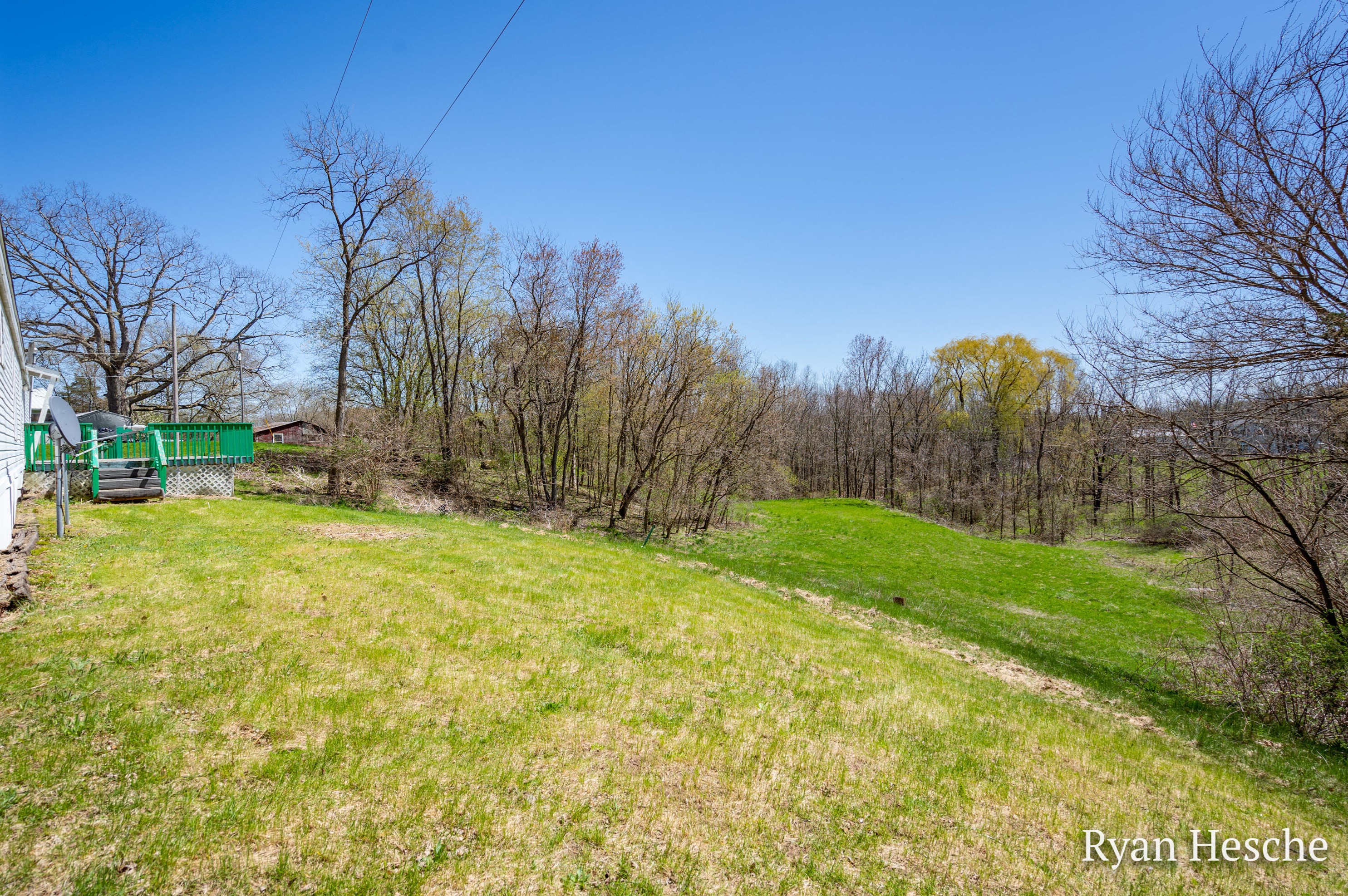 7963 Peck Lake Rd, Saranac MI 48881-8633 exterior