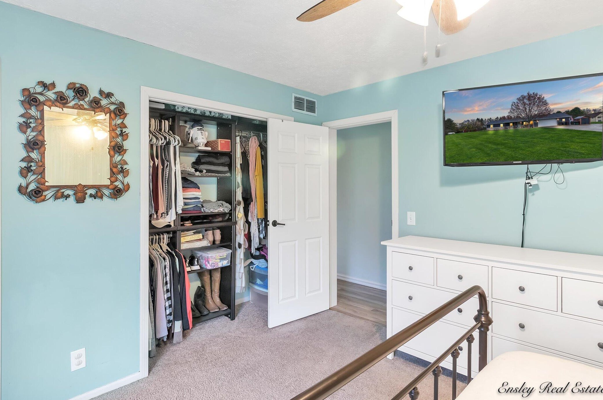 8899 Kraft Ave, Caledonia MI 49316-7682 exterior