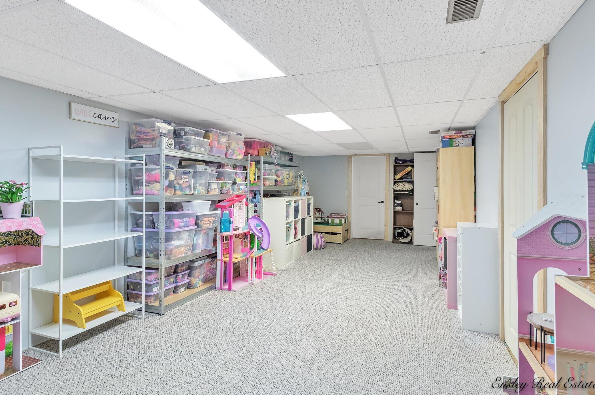 8899 Kraft Ave, Caledonia MI 49316-7682 exterior