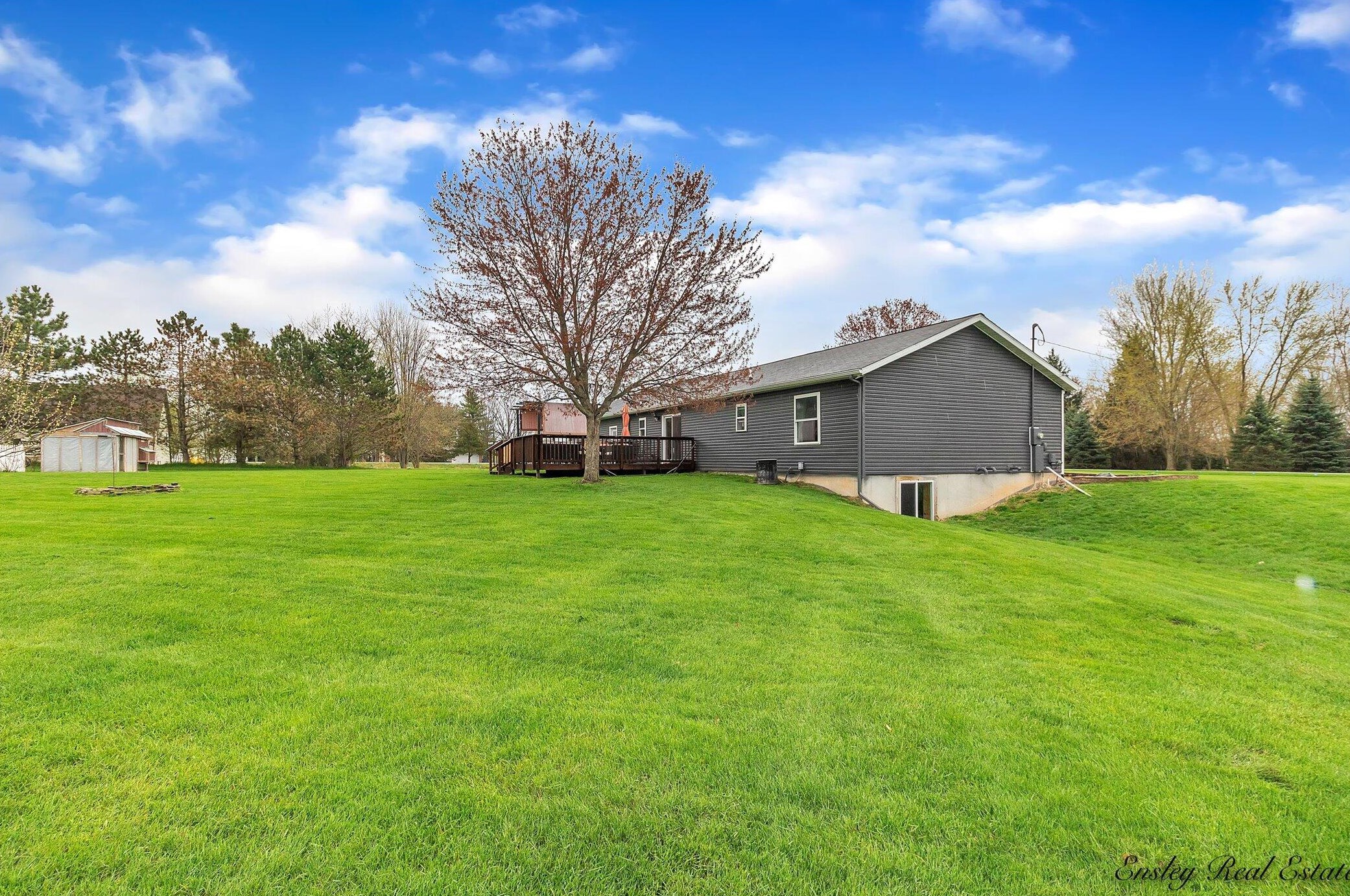 8899 Kraft Ave, Caledonia MI 49316-7682 exterior