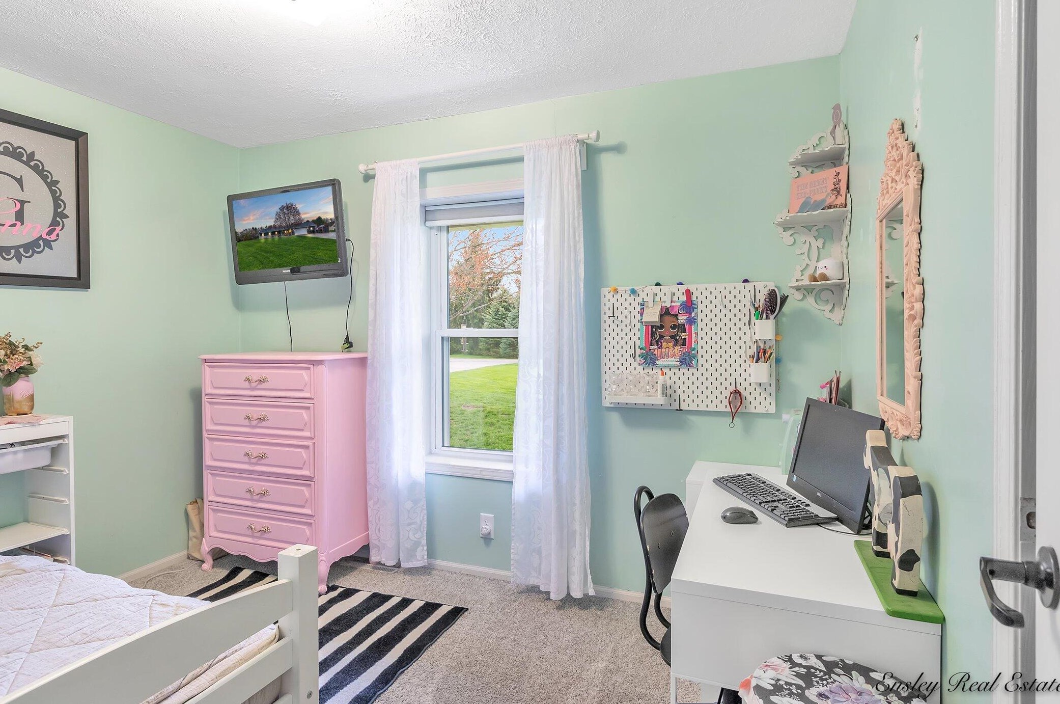 8899 Kraft Ave, Caledonia MI 49316-7682 exterior