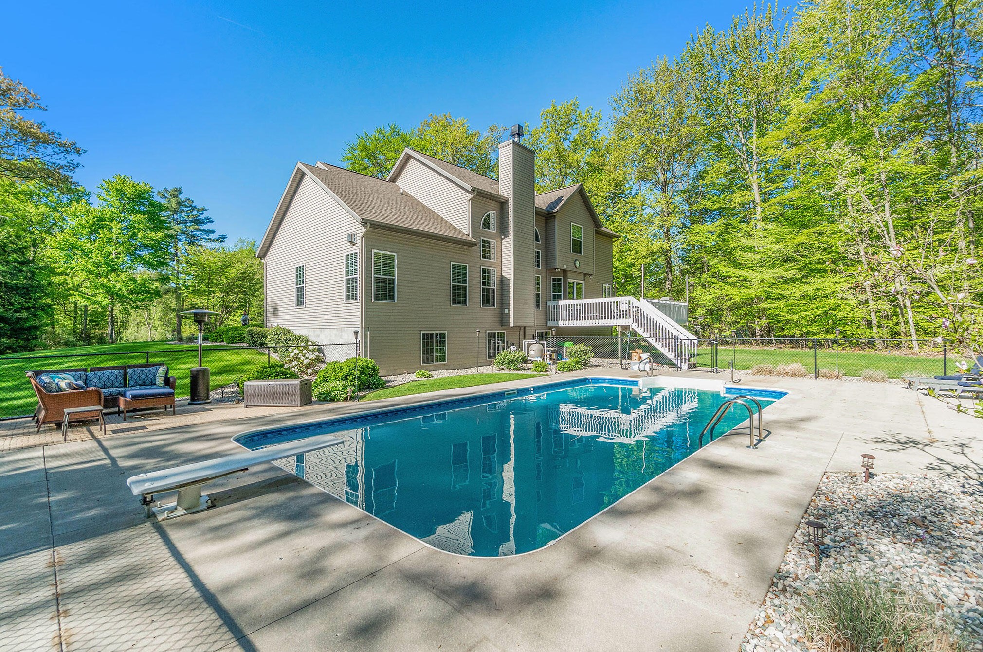 15229 Kelly St, Spring Lake MI 49456-1539 exterior