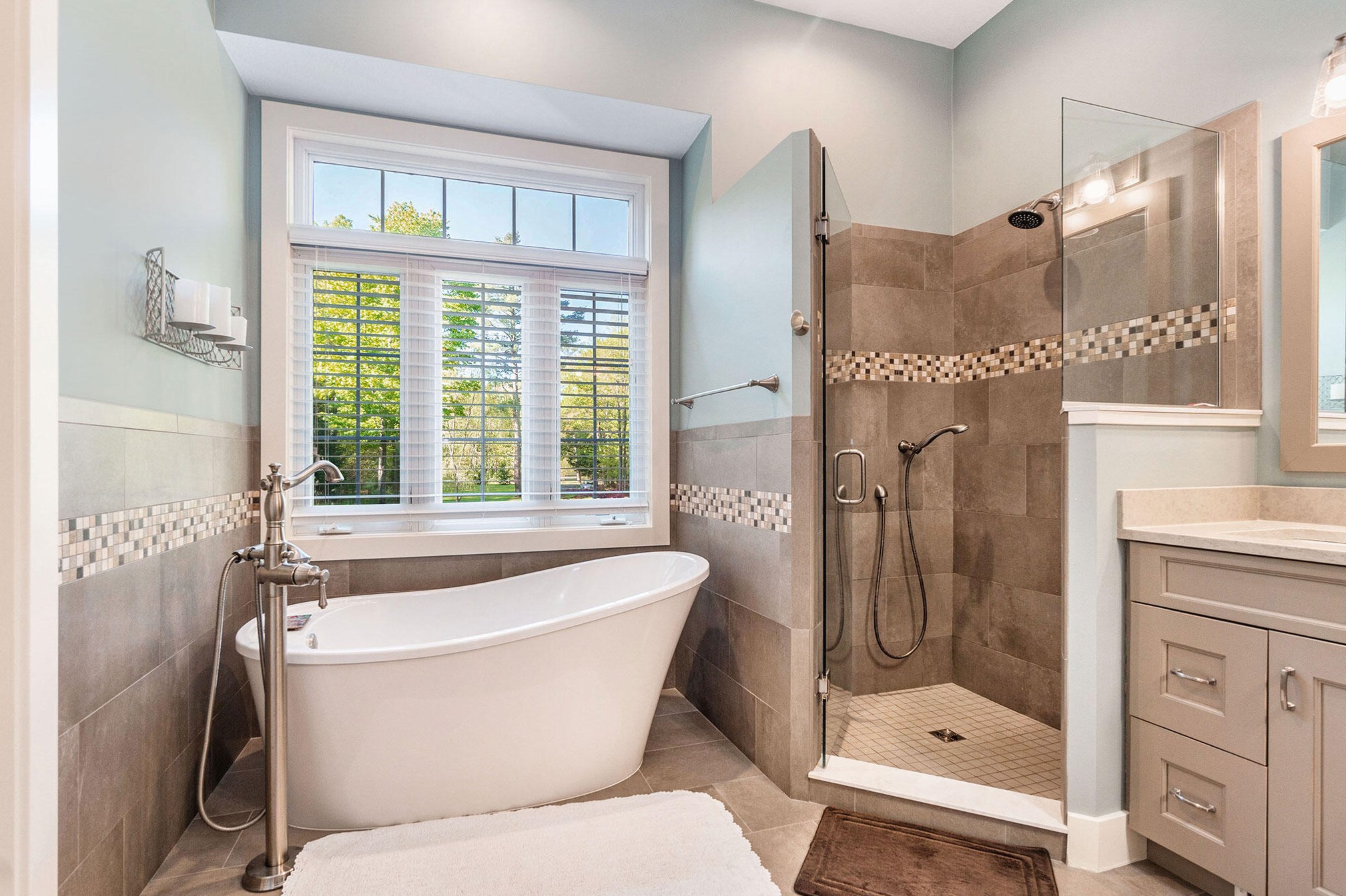 15229 Kelly St, Spring Lake MI 49456-1539 exterior