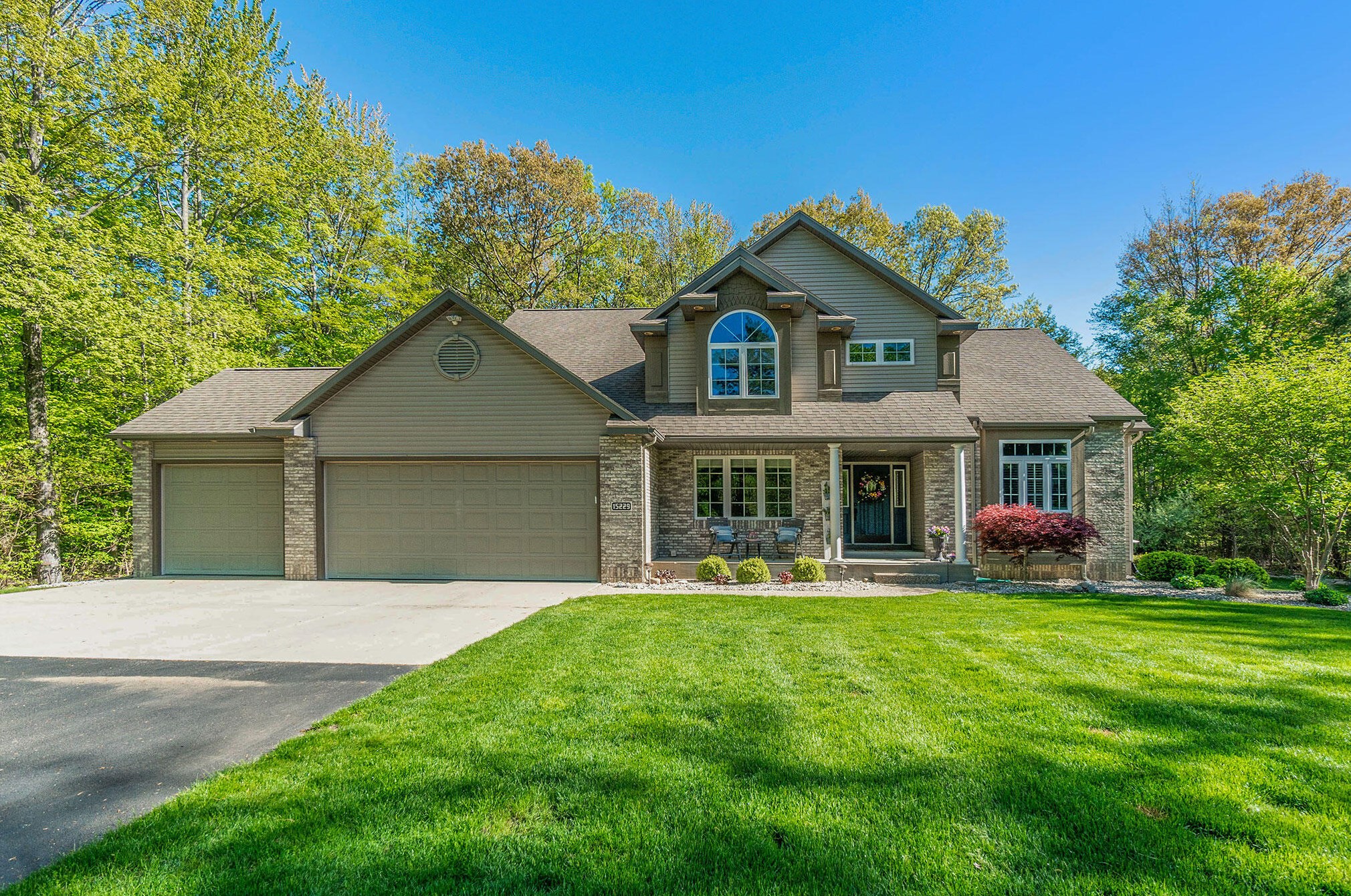 15229 Kelly St, Spring Lake MI 49456-1539 exterior