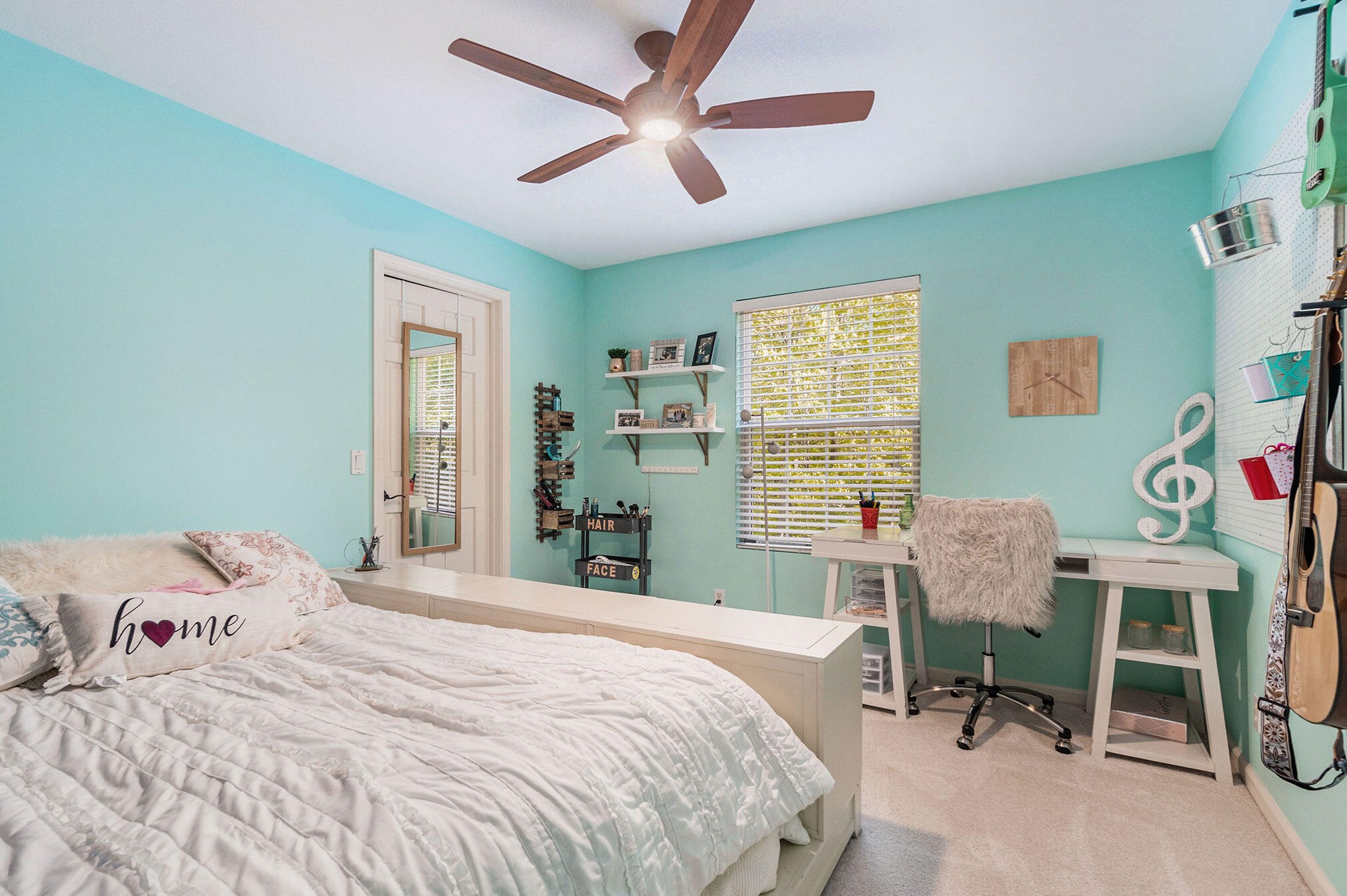 15229 Kelly St, Spring Lake MI 49456-1539 exterior