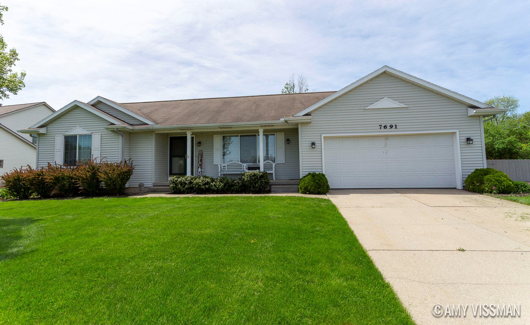 7691 Golf View Ct, Jenison MI  49428-9159 exterior
