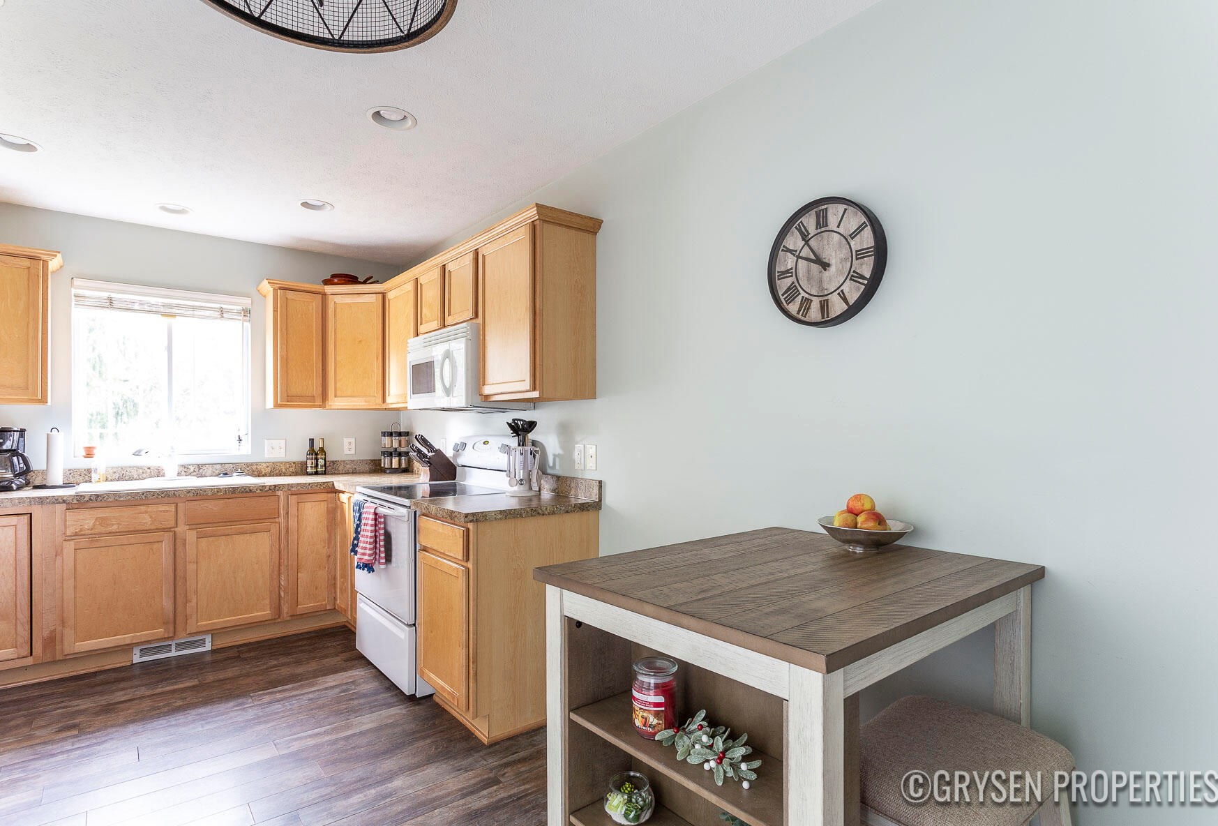 1238 Mesa Junction Dr, Byron Township MI 49315-8073 exterior