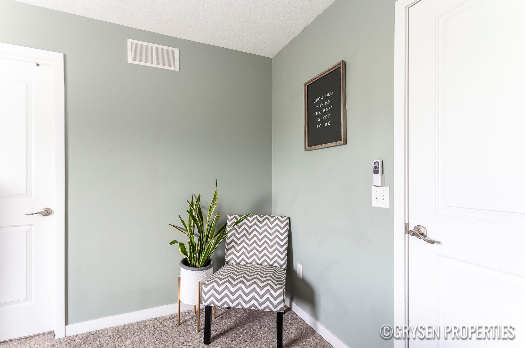 1238 Mesa Junction Dr, Byron Township MI 49315-8073 exterior