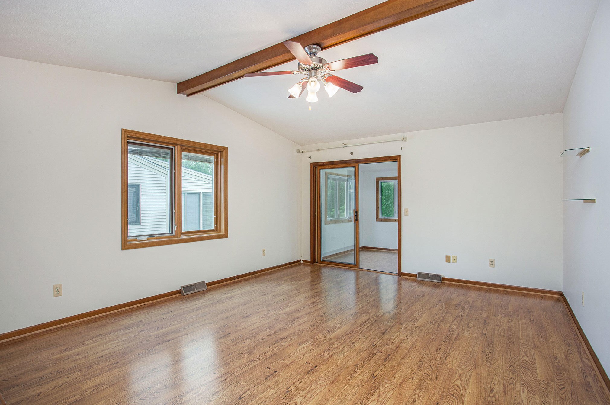 1164 Amberwood Dr, Byron Township MI exterior