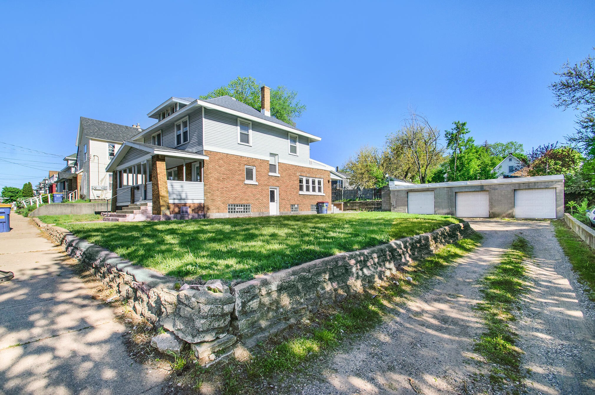 559 Liberty St, Grand Rapids MI  49503-8066 exterior