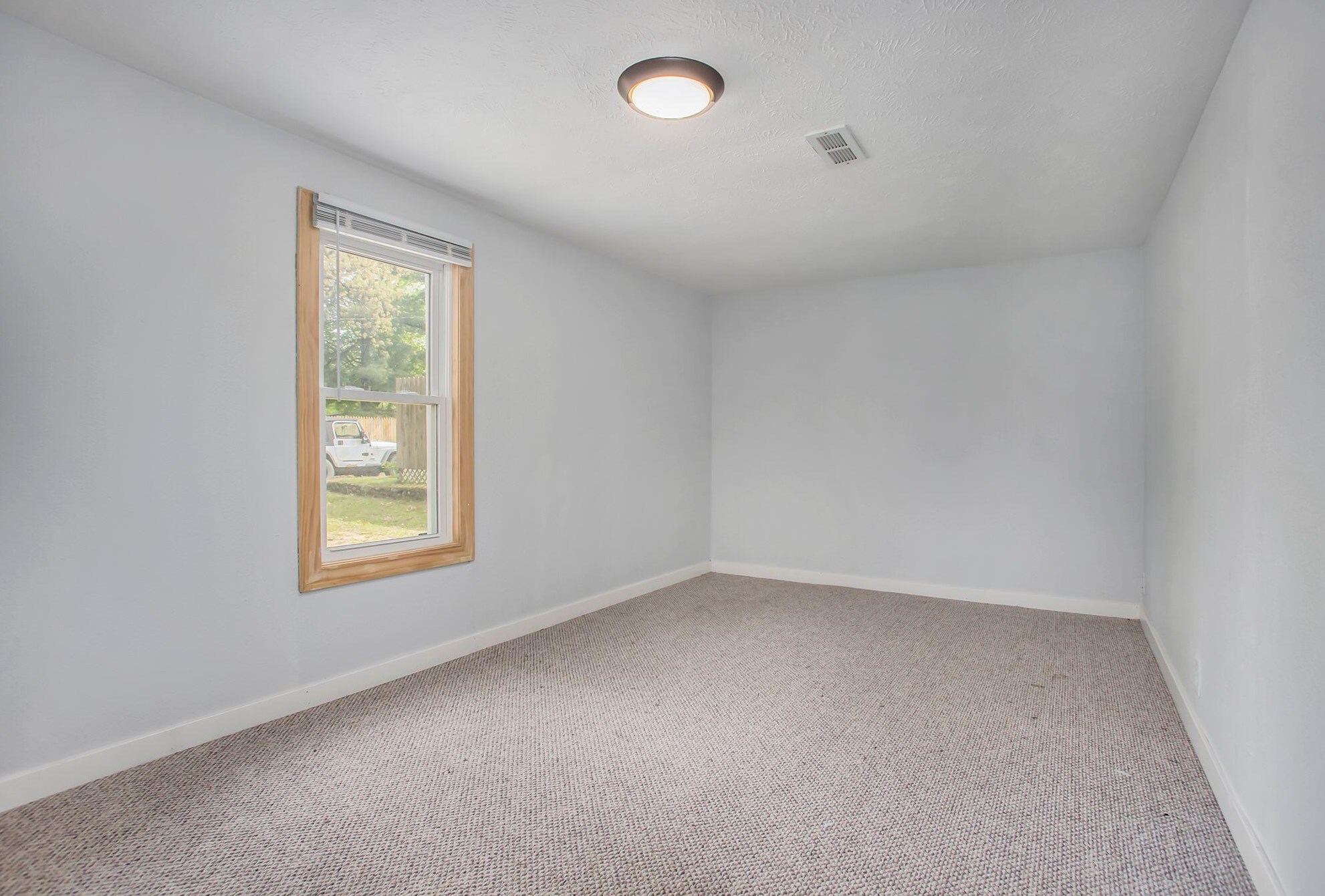 37129 Bay Ave, Paw Paw MI  49079-9310 exterior