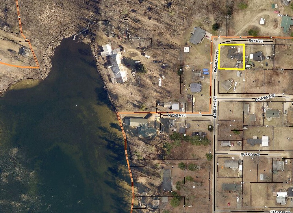 37129 Bay Ave, Paw Paw MI  49079-9310 exterior