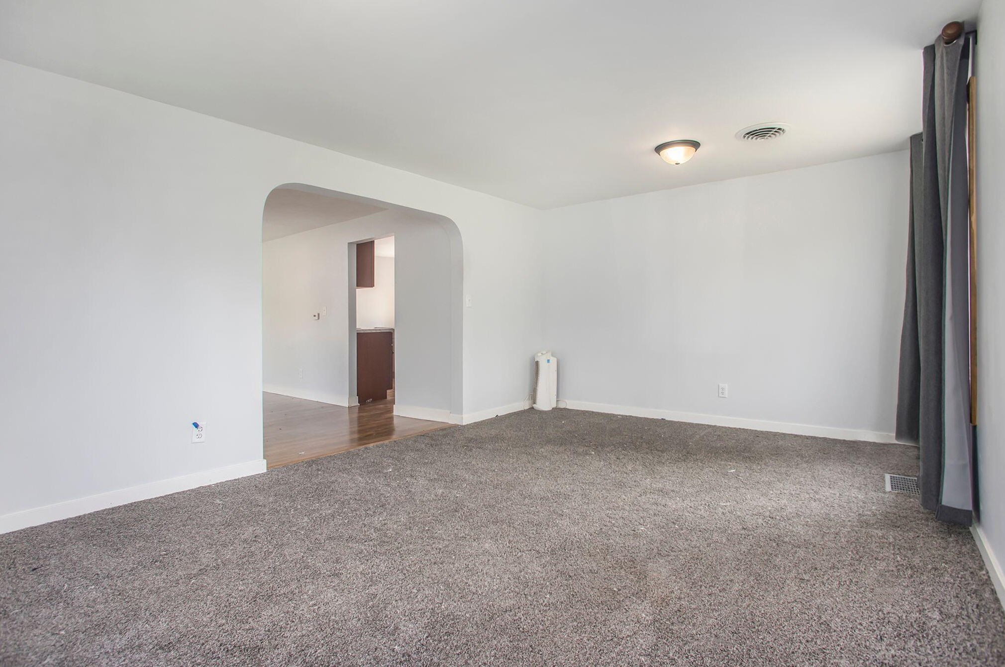 37129 Bay Ave, Paw Paw MI  49079-9310 exterior