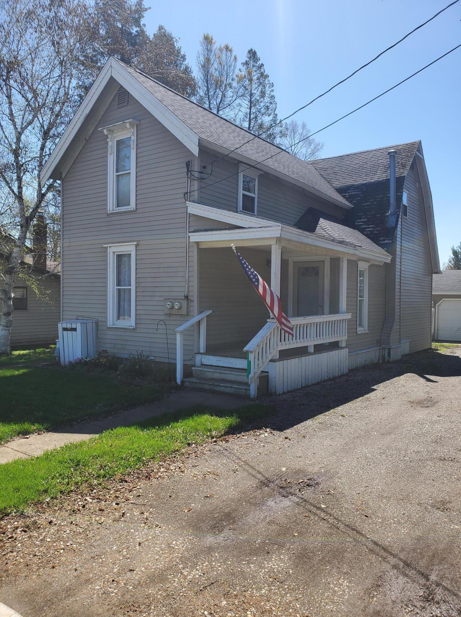 205 Main St, Spring Arbor MI  49283-9673 exterior