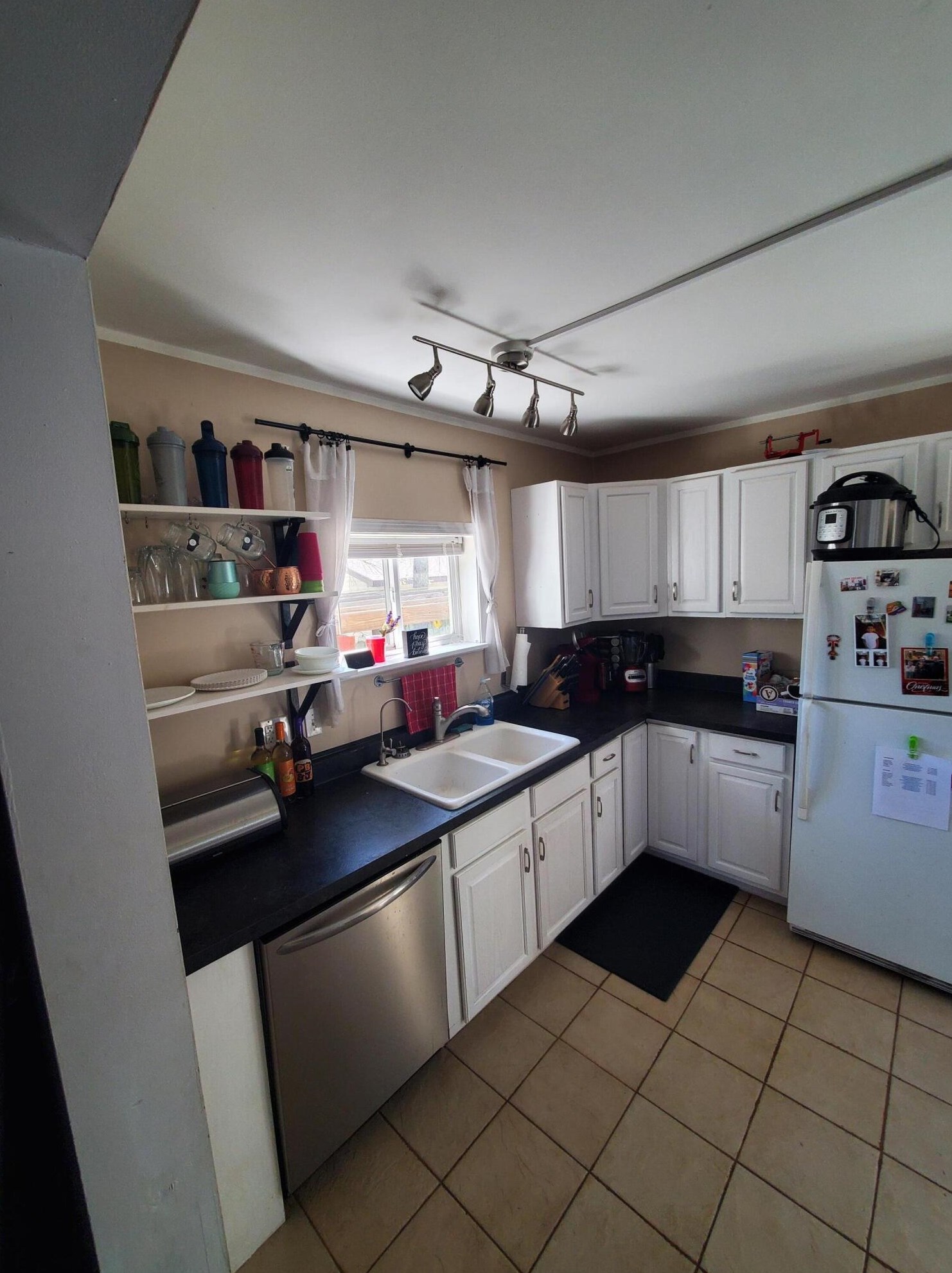 205 Main St, Spring Arbor MI  49283-9673 exterior