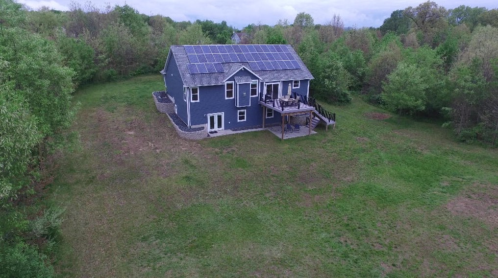 54183 30 St, Paw Paw MI 49079-9422 exterior