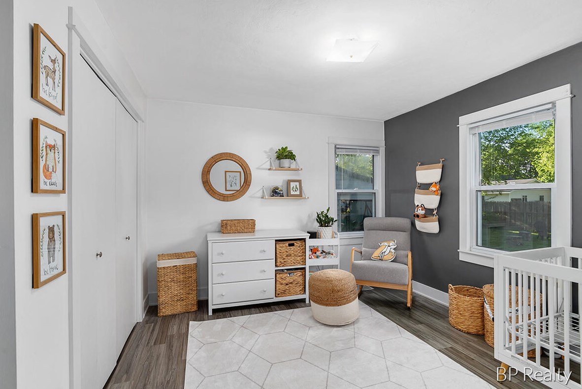 531 Cherry St, Wayland MI 49348-1076 exterior