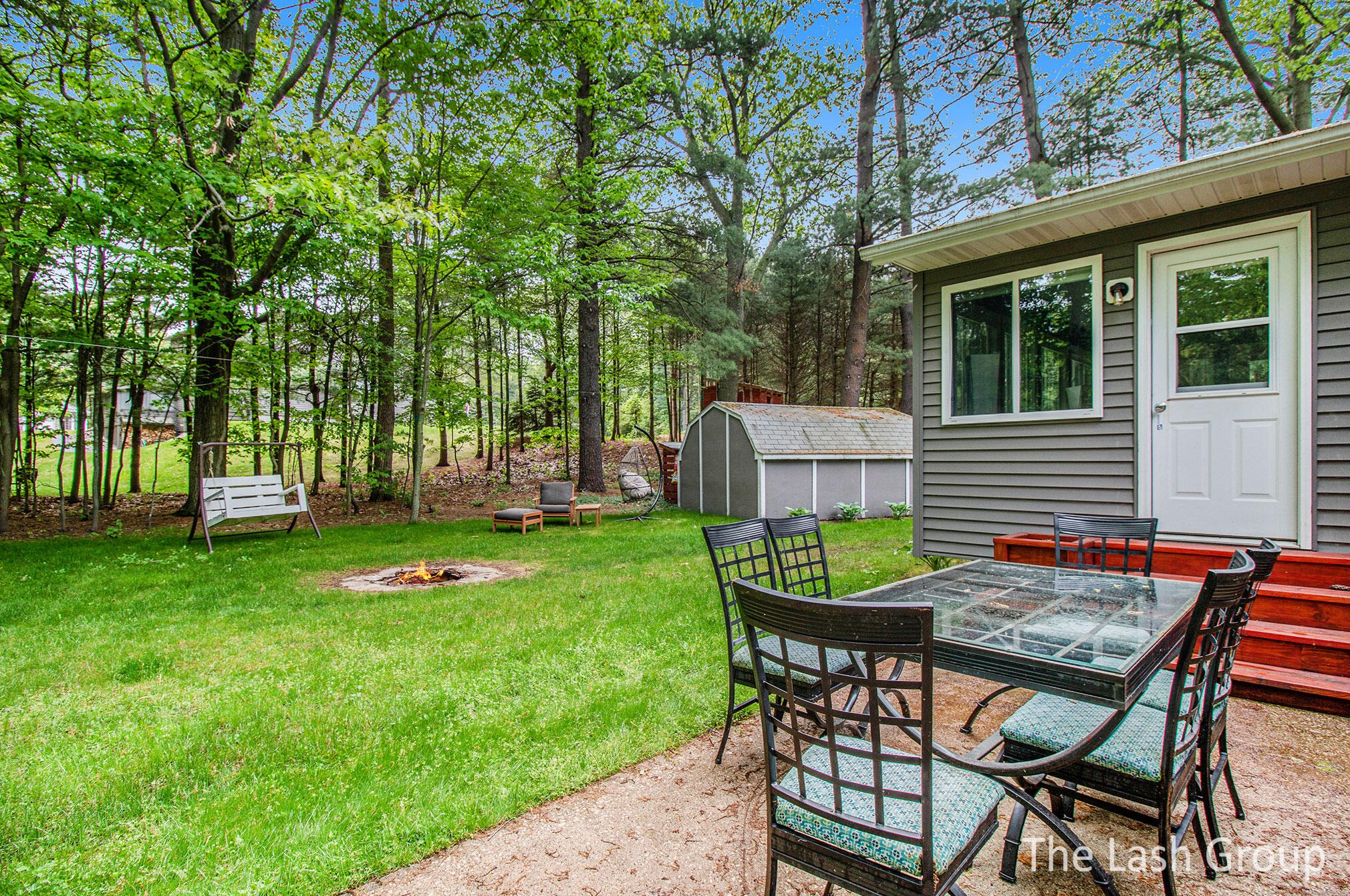 18522 Fruitport Rd, Spring Lake MI 49456-1157 exterior