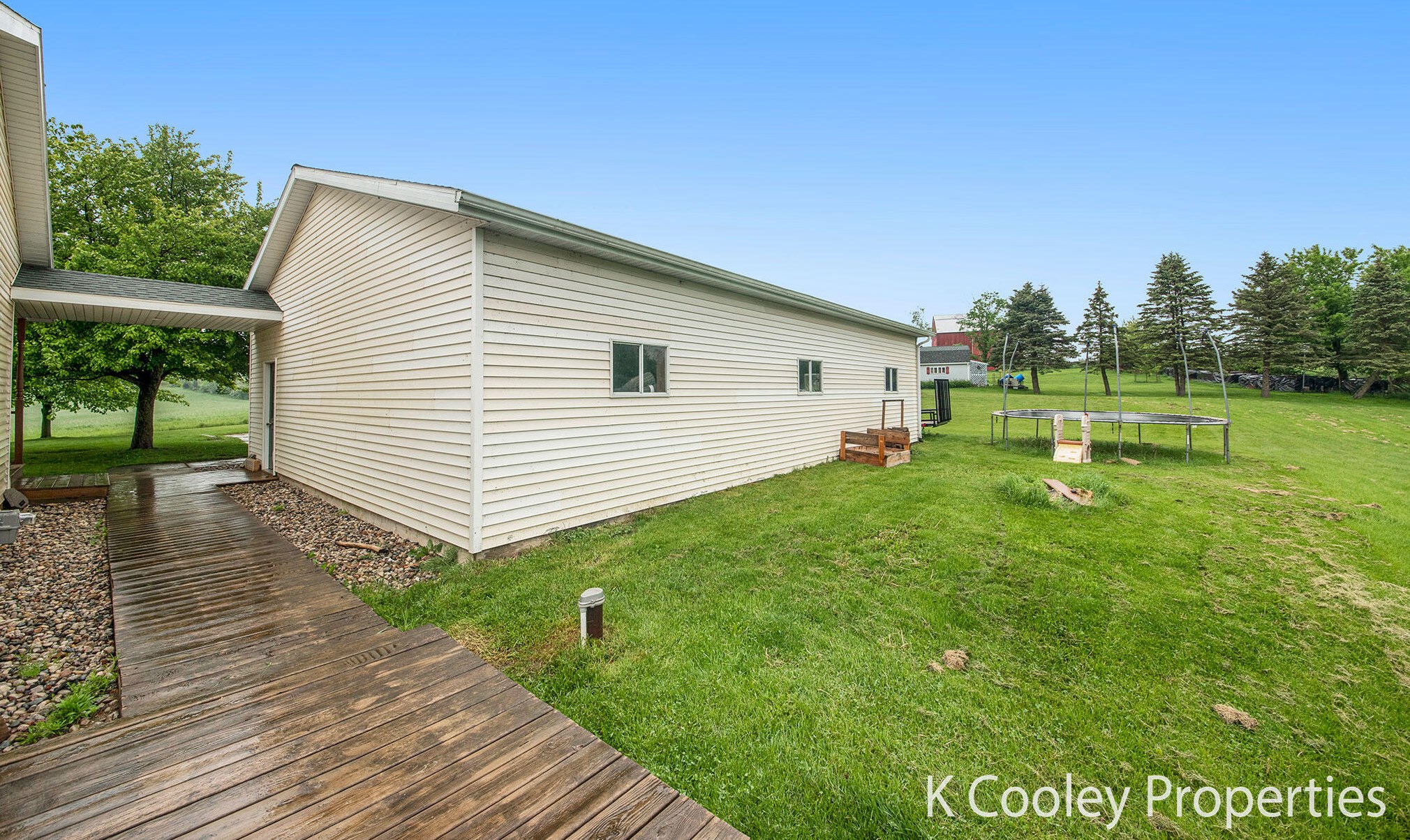 6931 Jackson Rd, Saranac MI 48881-8774 exterior