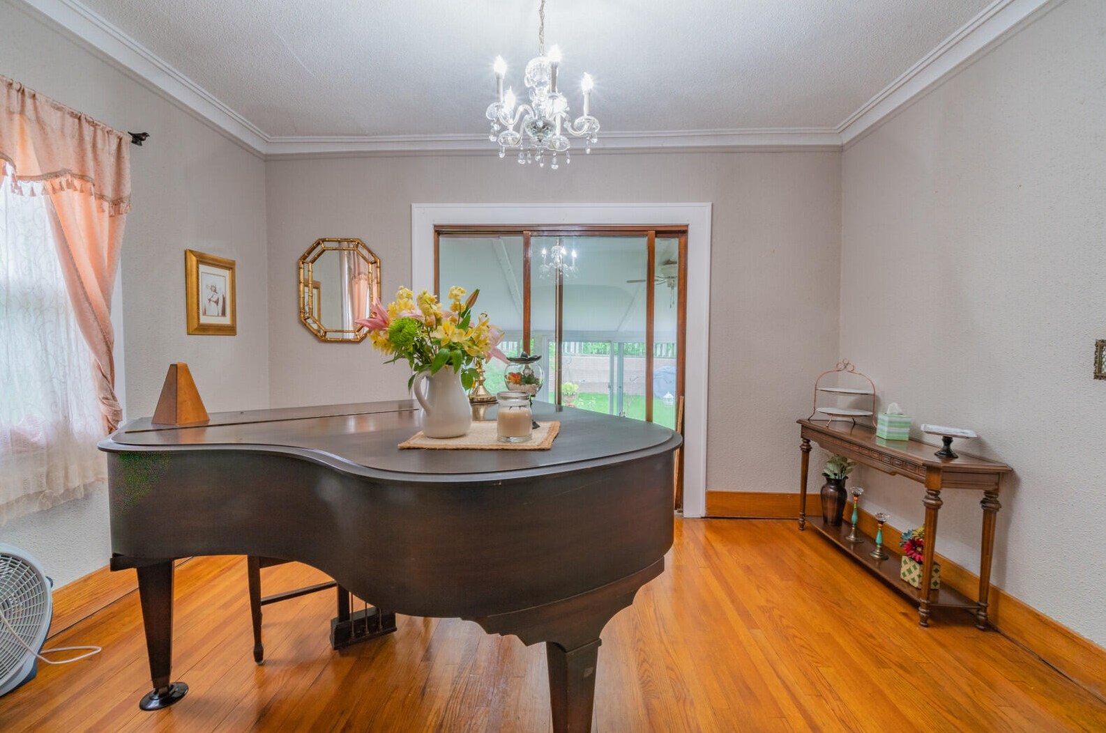 1948 Coit Ave, Grand Rapids MI  49505-4753 exterior